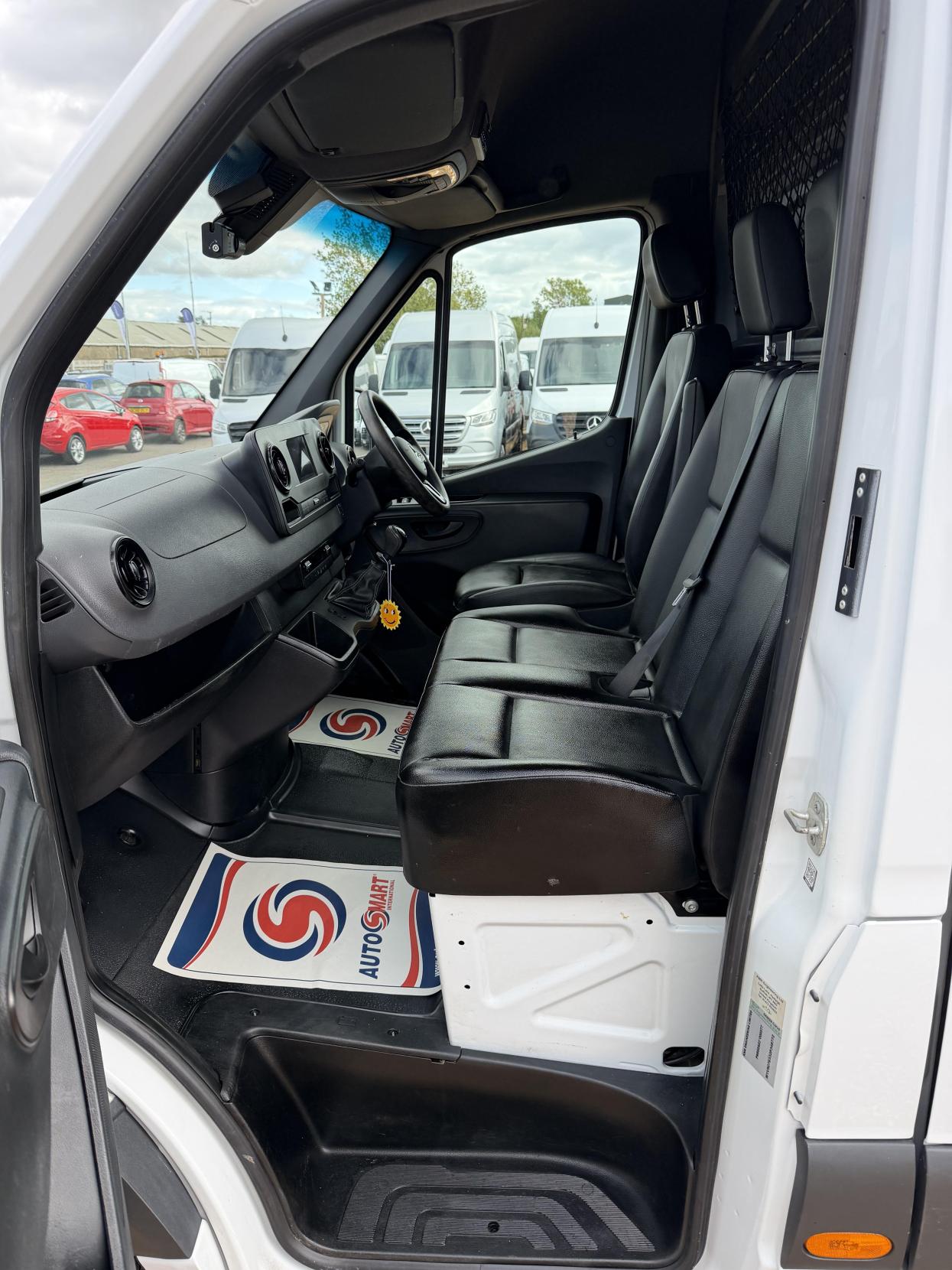 2021 Mercedes-Benz Sprinter 2.1 316 CDI Progressive Panel Van 5dr Diesel Manual RWD L2 H2 Euro 6 (s/s) (163 ps) - Thumbnail 30