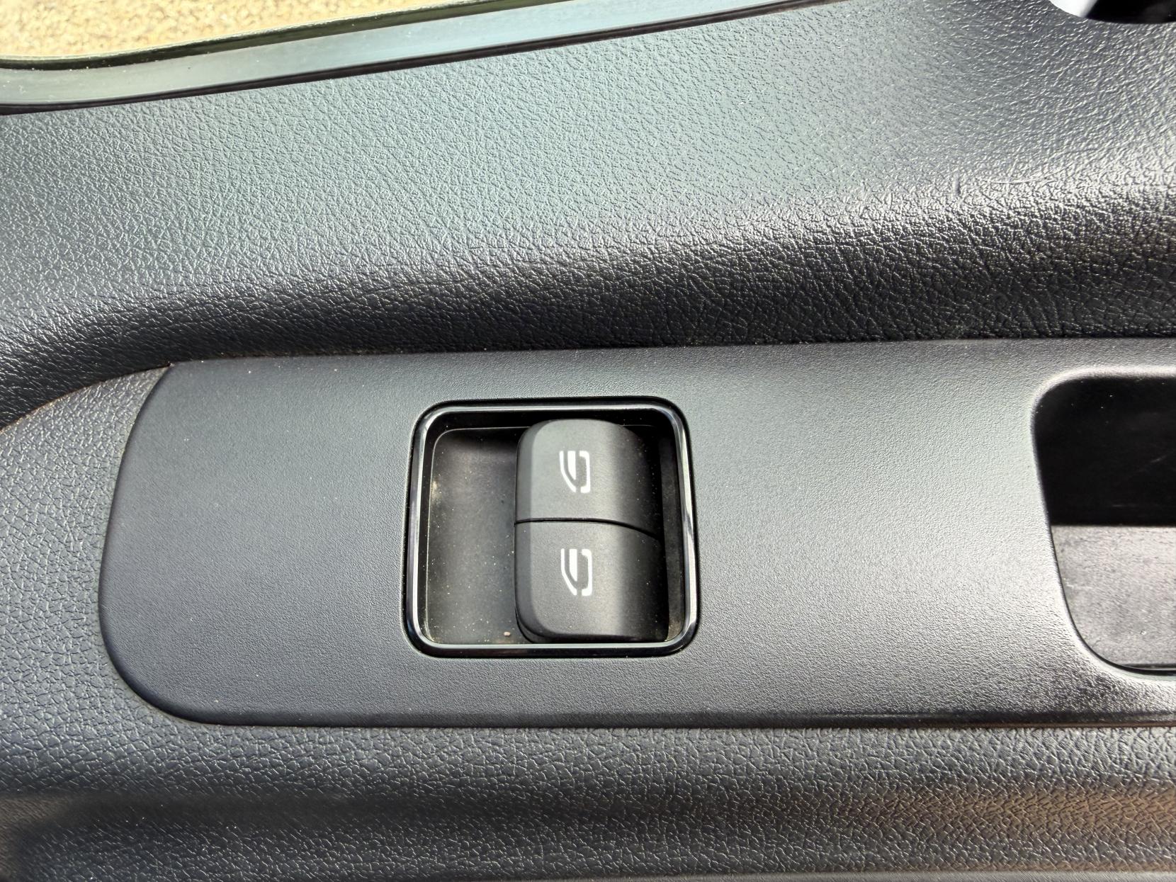 2021 Mercedes-Benz Sprinter 2.1 316 CDI Progressive Panel Van 5dr Diesel Manual RWD L2 H2 Euro 6 (s/s) (163 ps) - Thumbnail 24