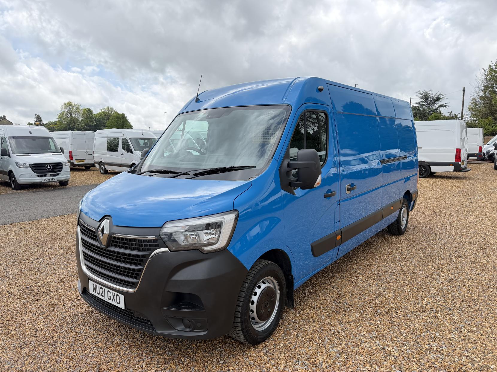 2021 Renault Master 2.3 dCi ENERGY 35 Business Panel Van 4dr Diesel Manual FWD LWB Medium Roof Euro 6 (s/s) (150 bhp) - Thumbnail 7