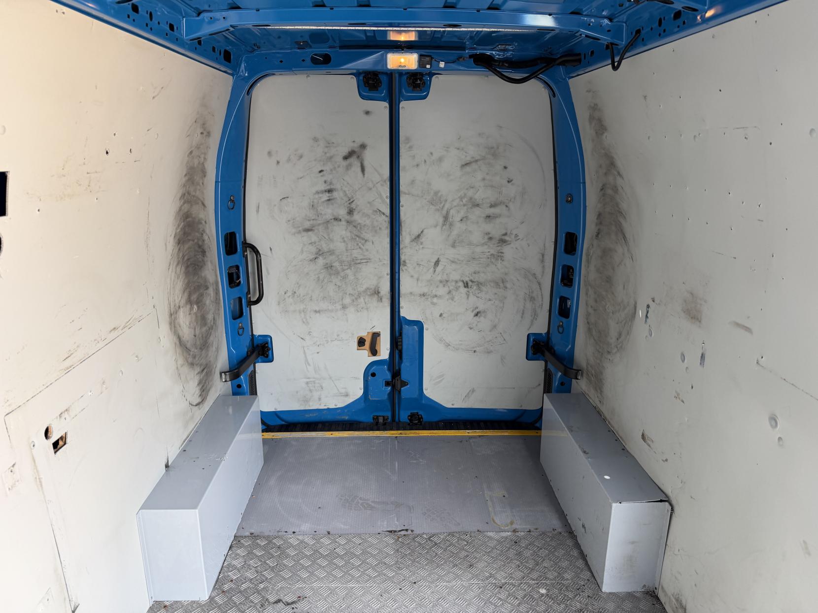 2021 Renault Master 2.3 dCi ENERGY 35 Business Panel Van 4dr Diesel Manual FWD LWB Medium Roof Euro 6 (s/s) (150 bhp) - Thumbnail 3