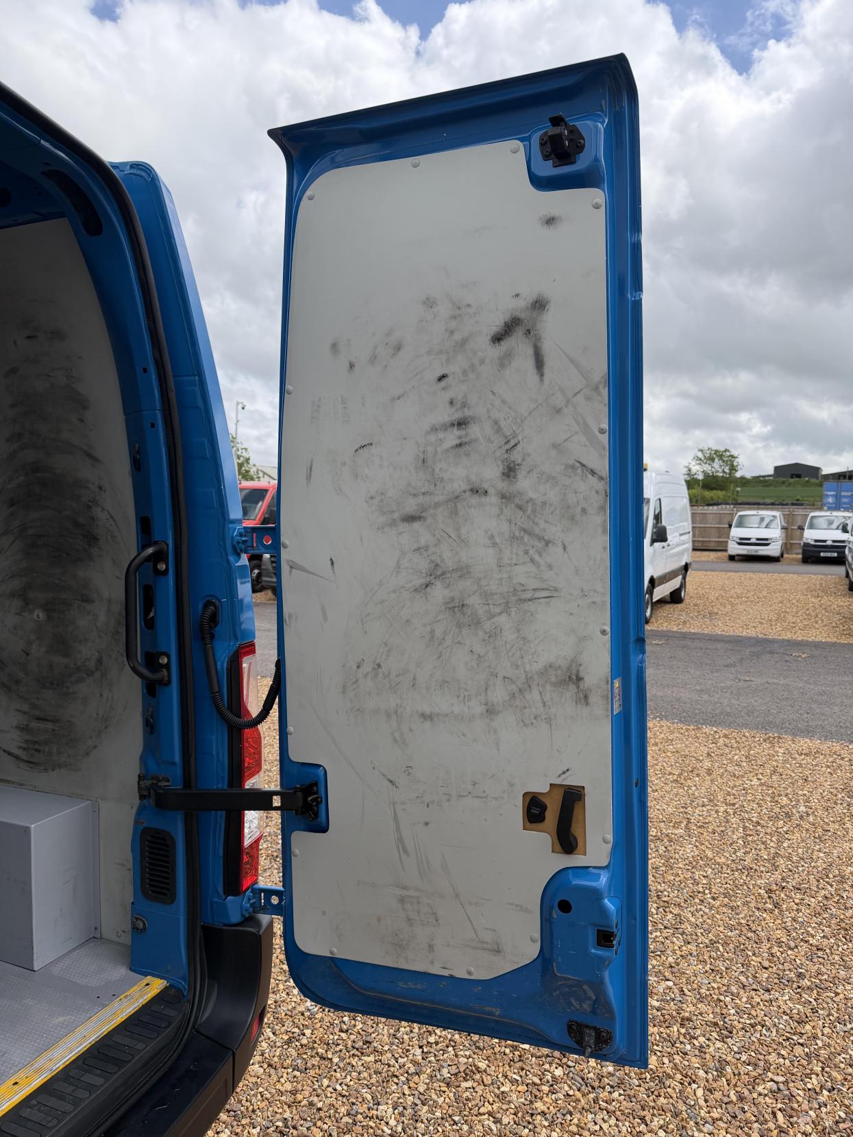 2021 Renault Master 2.3 dCi ENERGY 35 Business Panel Van 4dr Diesel Manual FWD LWB Medium Roof Euro 6 (s/s) (150 bhp) - Thumbnail 44
