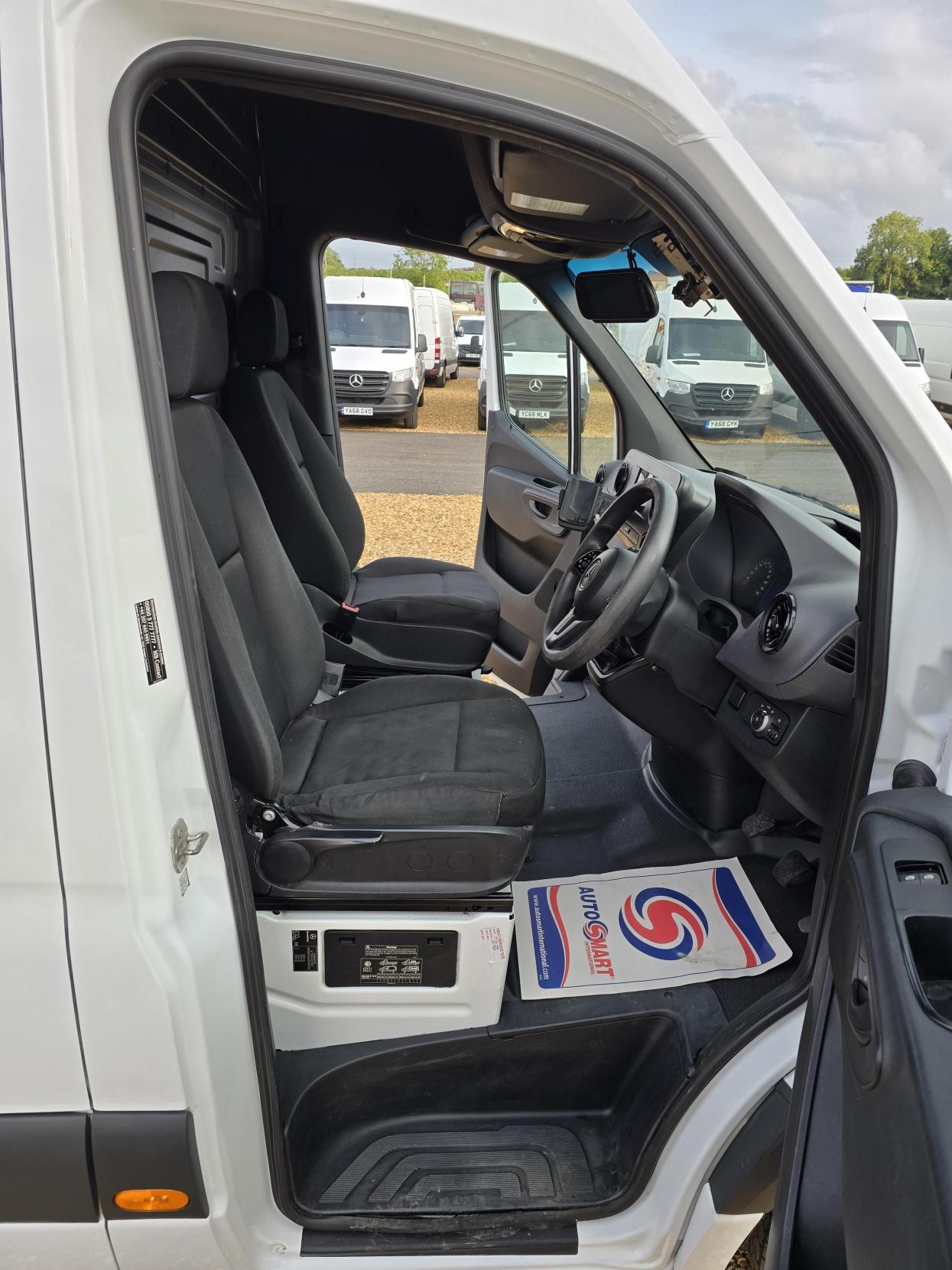 Mercedes-Benz Sprinter 2.1 311 CDI Panel Van 5dr Diesel Manual RWD L3 H2 Euro 6 (114 ps)