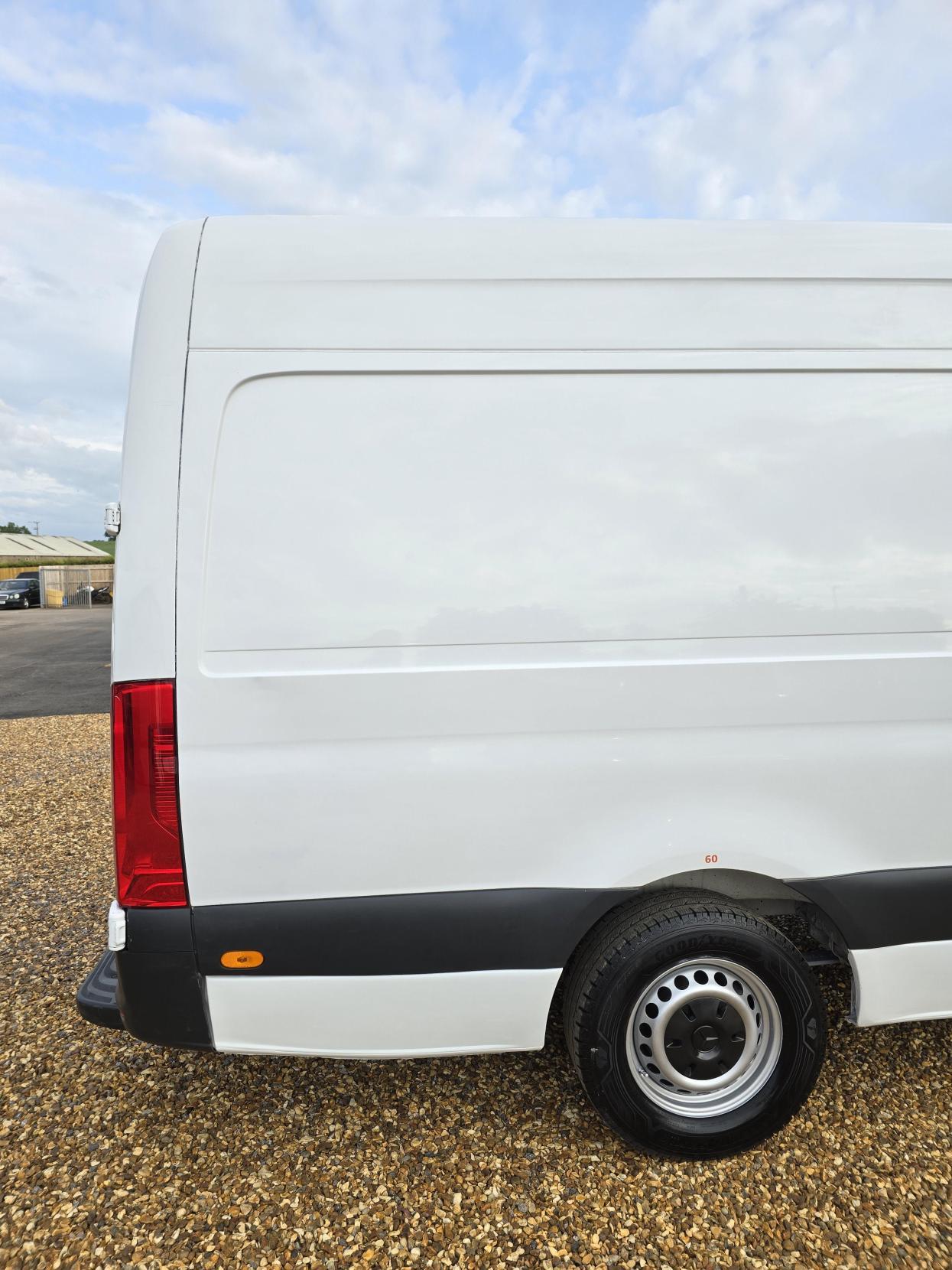 Mercedes-Benz Sprinter 2.1 311 CDI Panel Van 5dr Diesel Manual RWD L3 H2 Euro 6 (114 ps)