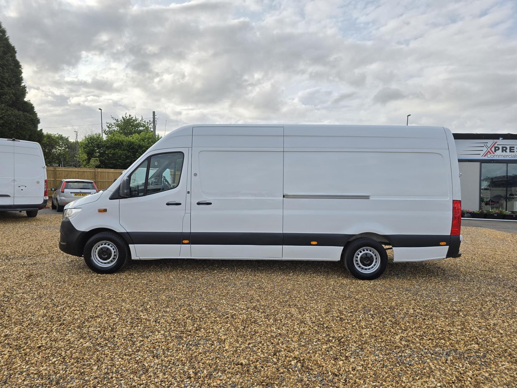 Mercedes-Benz Sprinter 2.1 311 CDI Panel Van 5dr Diesel Manual RWD L3 H2 Euro 6 (114 ps)