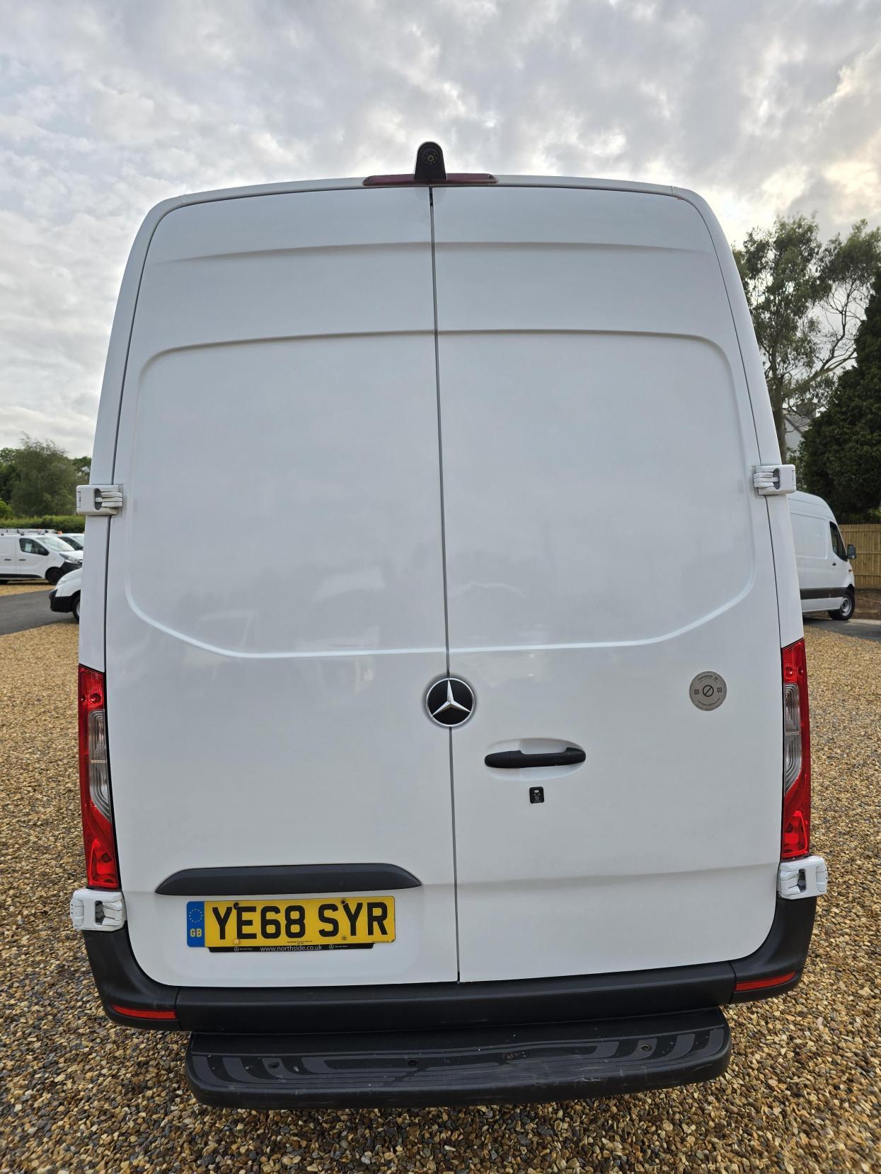 Mercedes-Benz Sprinter 2.1 311 CDI Panel Van 5dr Diesel Manual RWD L3 H2 Euro 6 (114 ps)