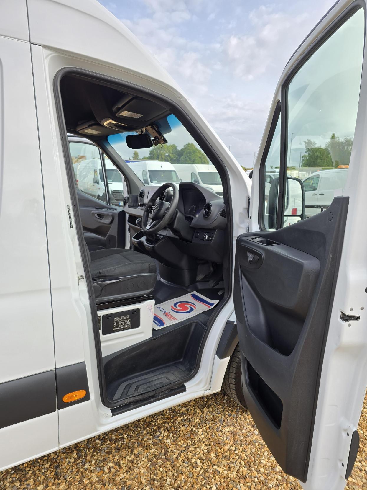 Mercedes-Benz Sprinter 2.1 311 CDI Panel Van 5dr Diesel Manual RWD L3 H2 Euro 6 (114 ps)