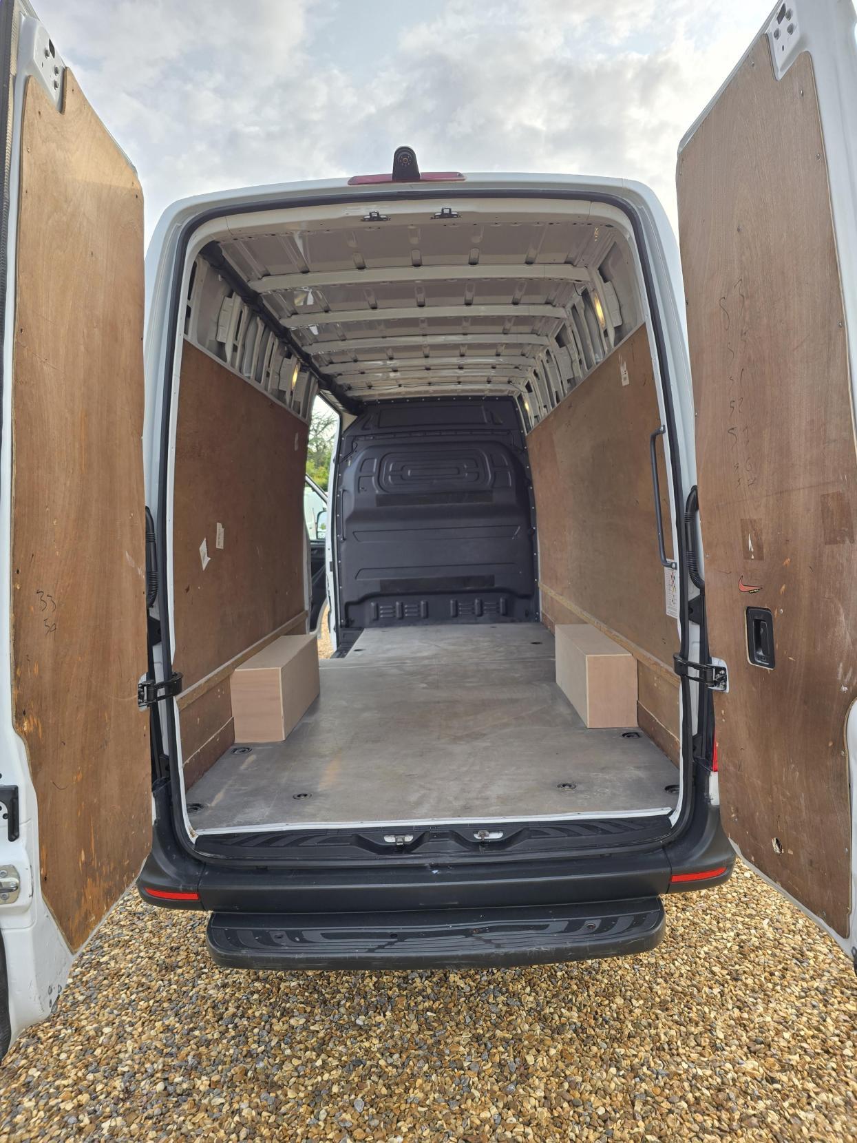 Mercedes-Benz Sprinter 2.1 311 CDI Panel Van 5dr Diesel Manual RWD L3 H2 Euro 6 (114 ps)