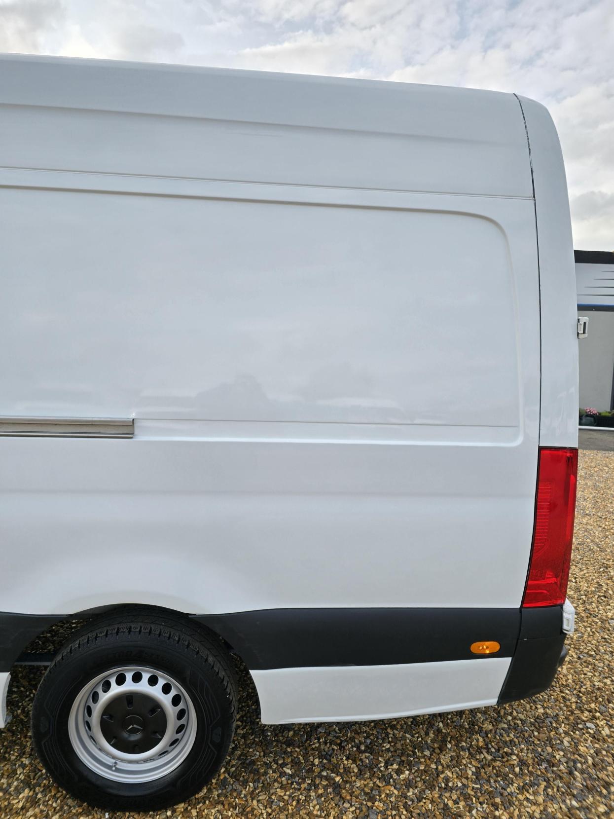 Mercedes-Benz Sprinter 2.1 311 CDI Panel Van 5dr Diesel Manual RWD L3 H2 Euro 6 (114 ps)