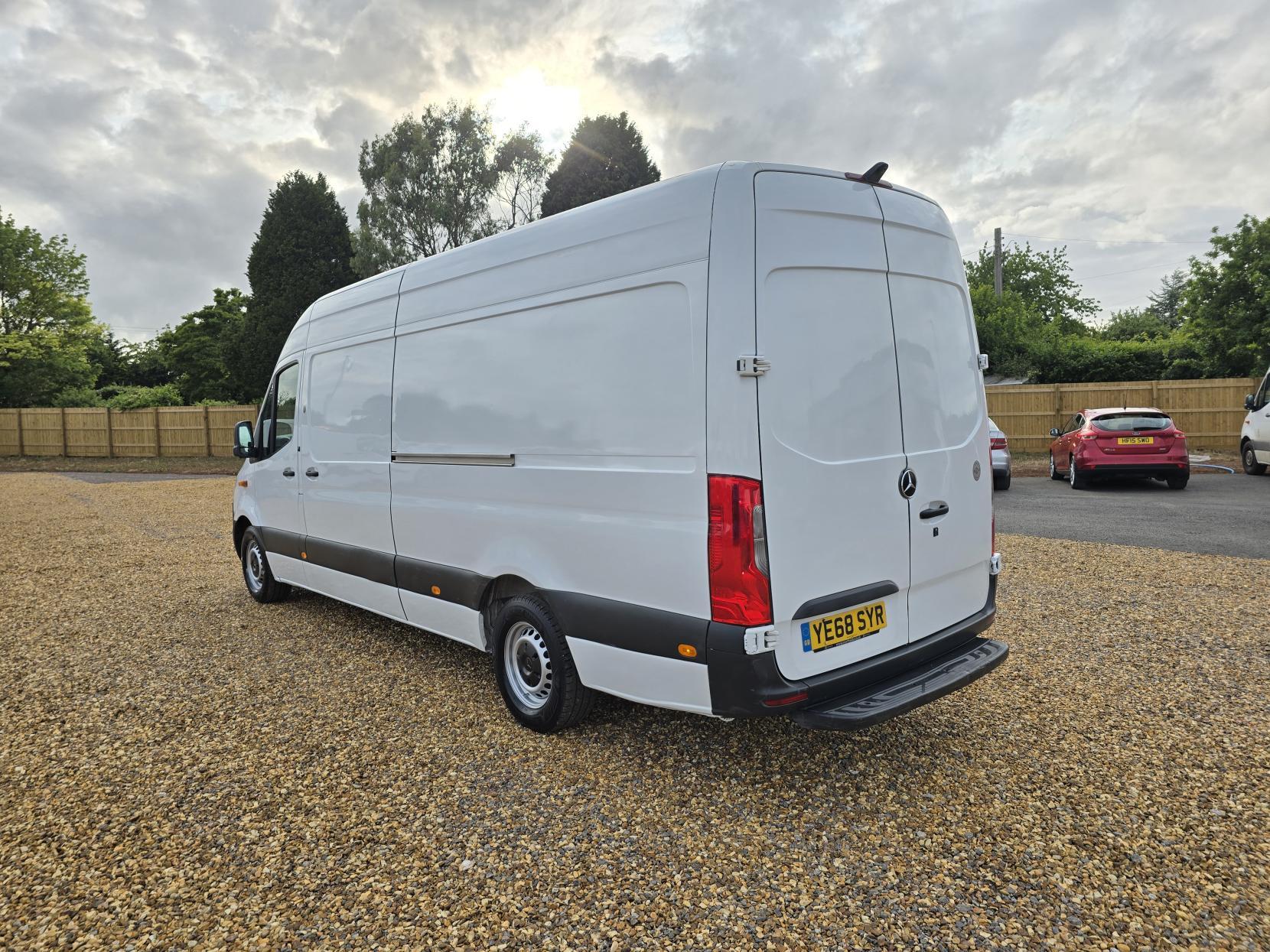 Mercedes-Benz Sprinter 2.1 311 CDI Panel Van 5dr Diesel Manual RWD L3 H2 Euro 6 (114 ps)