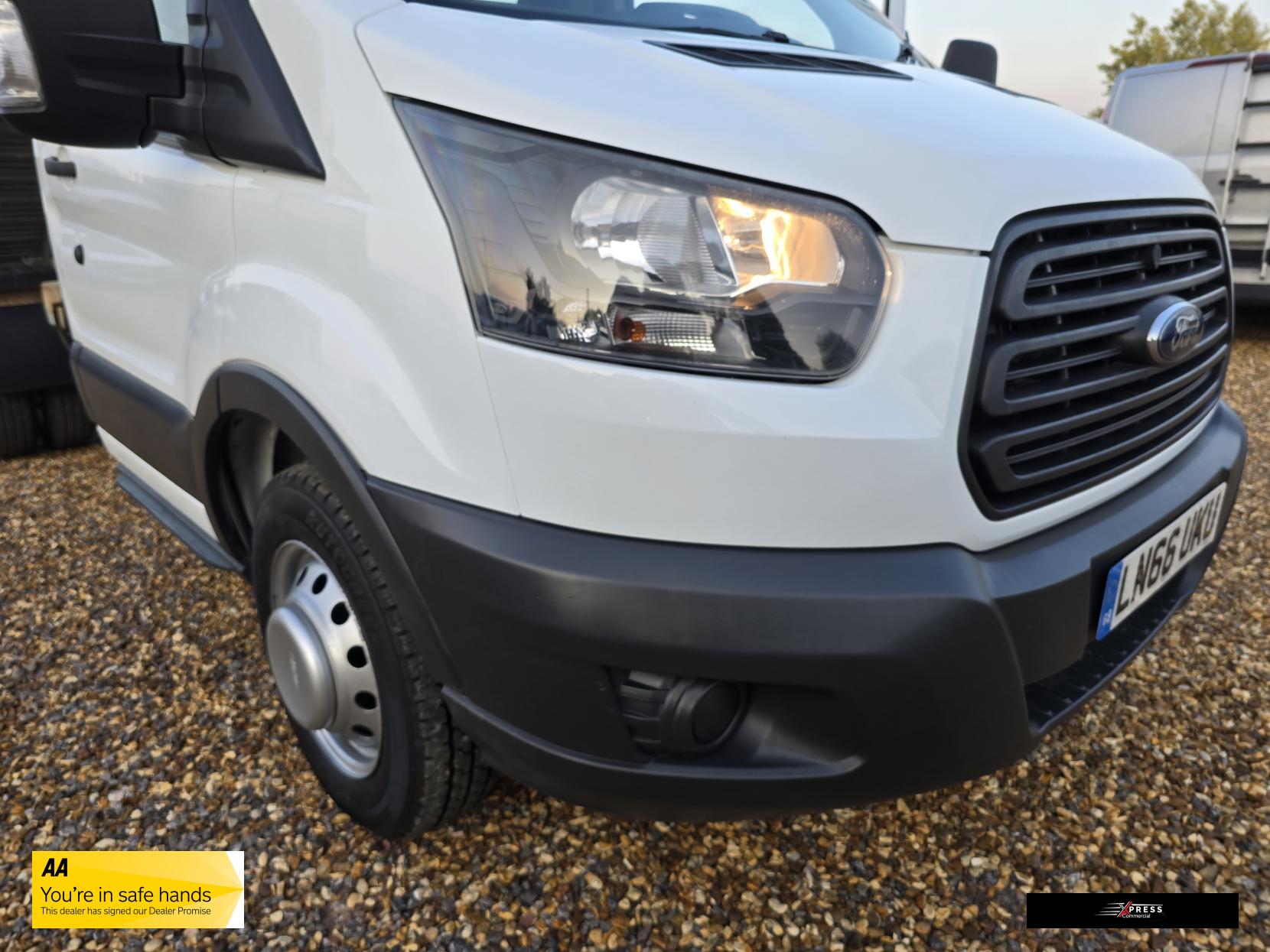 Ford Transit Transit 2.0 350 EcoBlue 1-Way Tipper 2dr Diesel Manual RWD L2 Euro 6 (1-Stop, DRW) (130 ps)