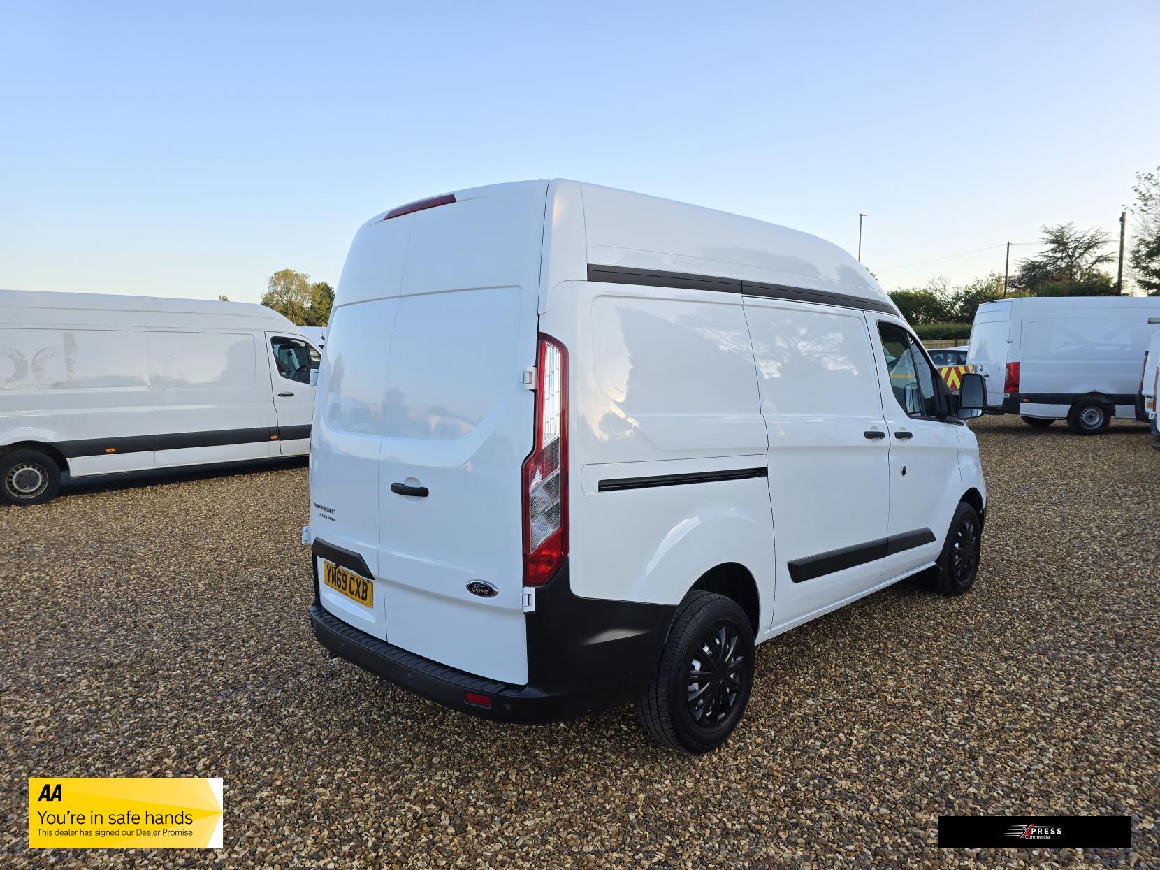 Ford Transit Custom Transit Custom 2.0 280 EcoBlue Leader Panel Van 5dr Diesel Manual L1 H2 Euro 6 (s/s) (105 ps)