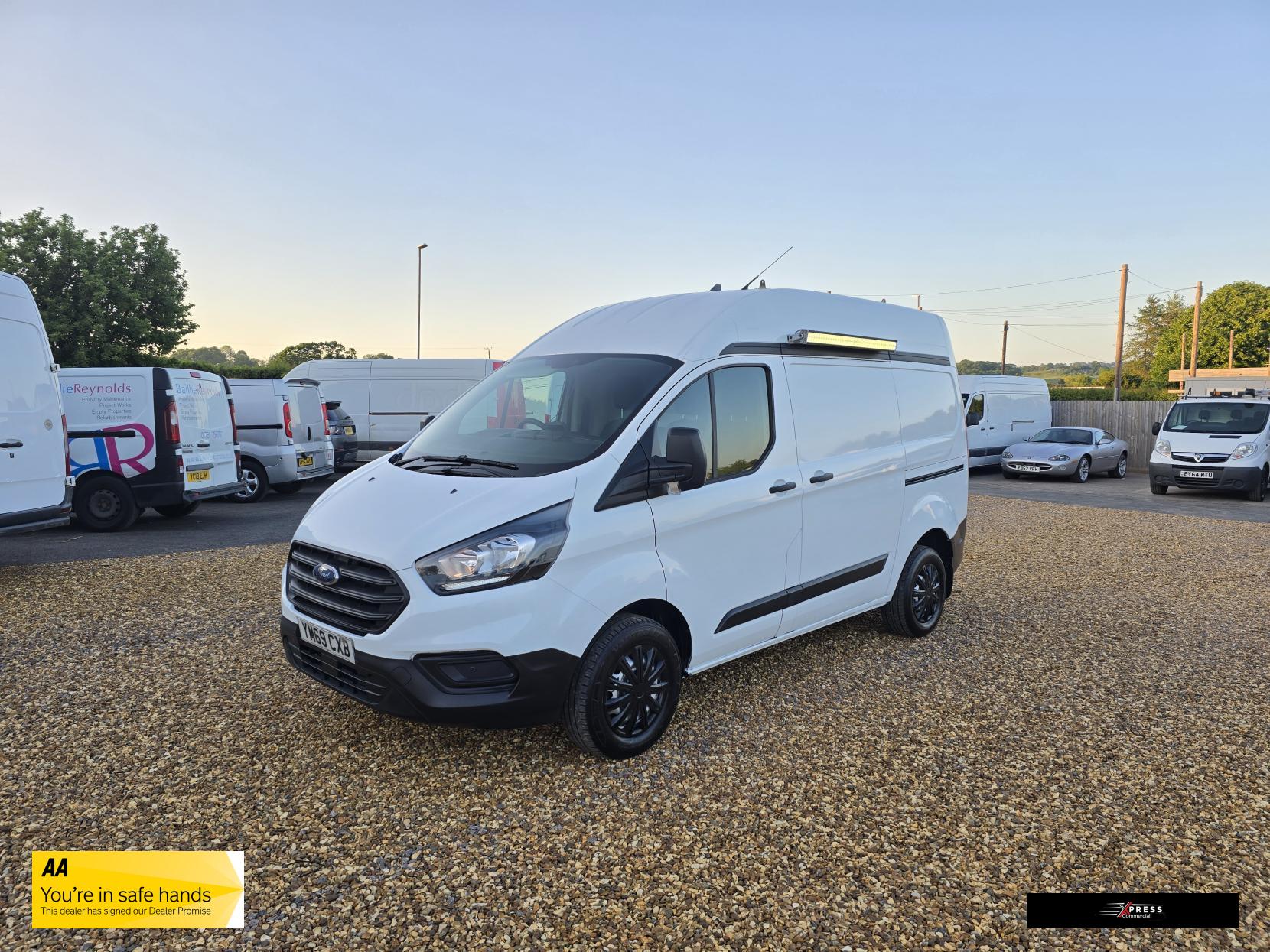 Ford Transit Custom Transit Custom 2.0 280 EcoBlue Leader Panel Van 5dr Diesel Manual L1 H2 Euro 6 (s/s) (105 ps)