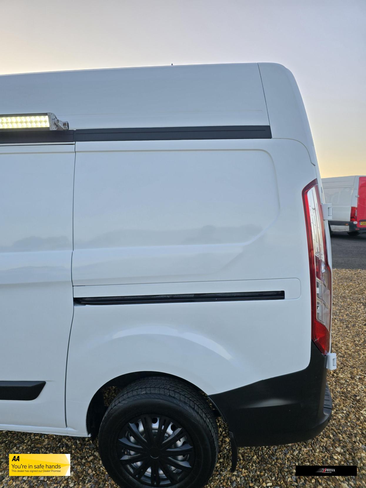 Ford Transit Custom Transit Custom 2.0 280 EcoBlue Leader Panel Van 5dr Diesel Manual L1 H2 Euro 6 (s/s) (105 ps)