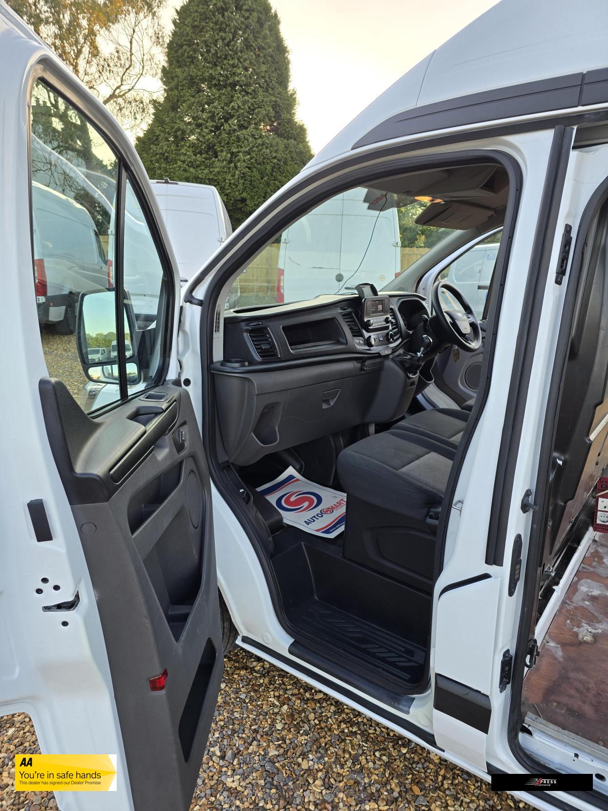 Ford Transit Custom Transit Custom 2.0 280 EcoBlue Leader Panel Van 5dr Diesel Manual L1 H2 Euro 6 (s/s) (105 ps)