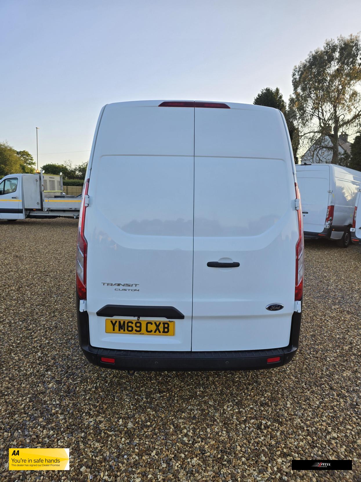 Ford Transit Custom Transit Custom 2.0 280 EcoBlue Leader Panel Van 5dr Diesel Manual L1 H2 Euro 6 (s/s) (105 ps)