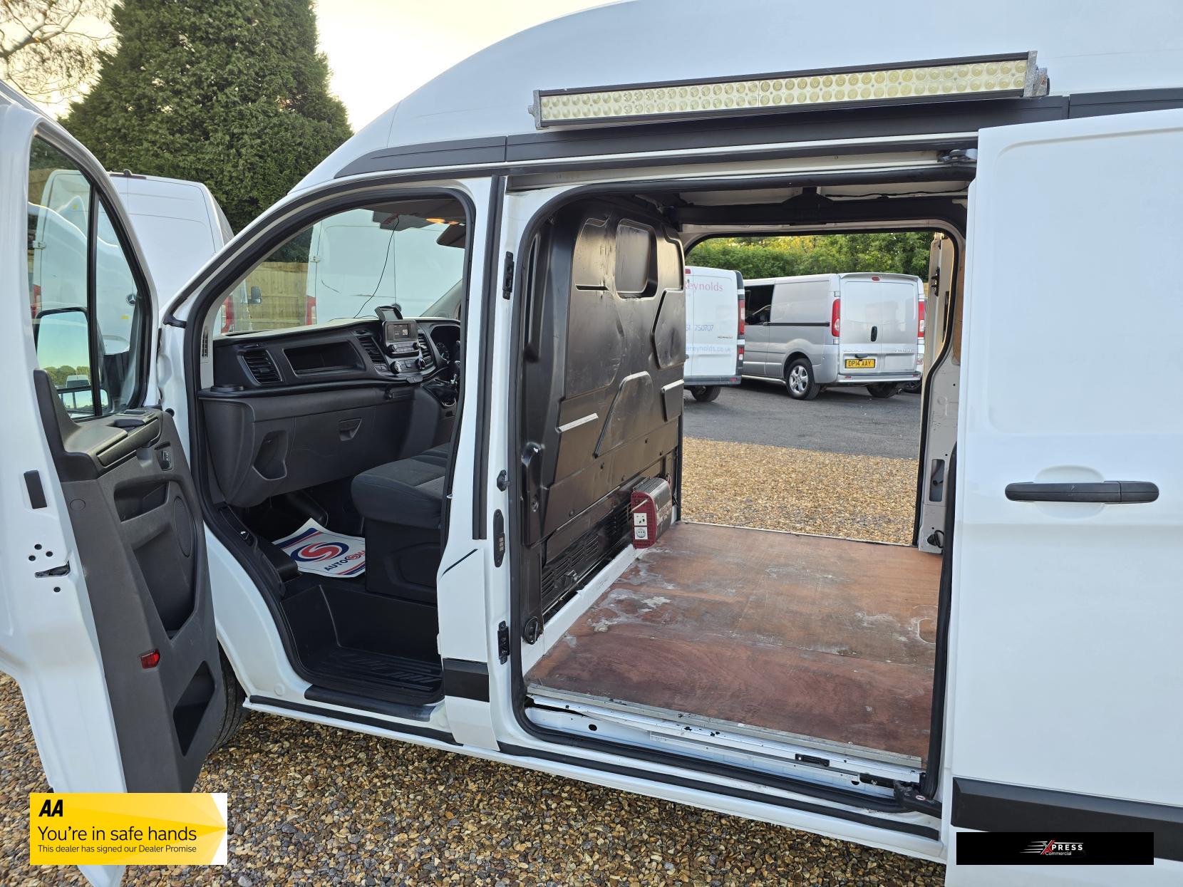 Ford Transit Custom Transit Custom 2.0 280 EcoBlue Leader Panel Van 5dr Diesel Manual L1 H2 Euro 6 (s/s) (105 ps)