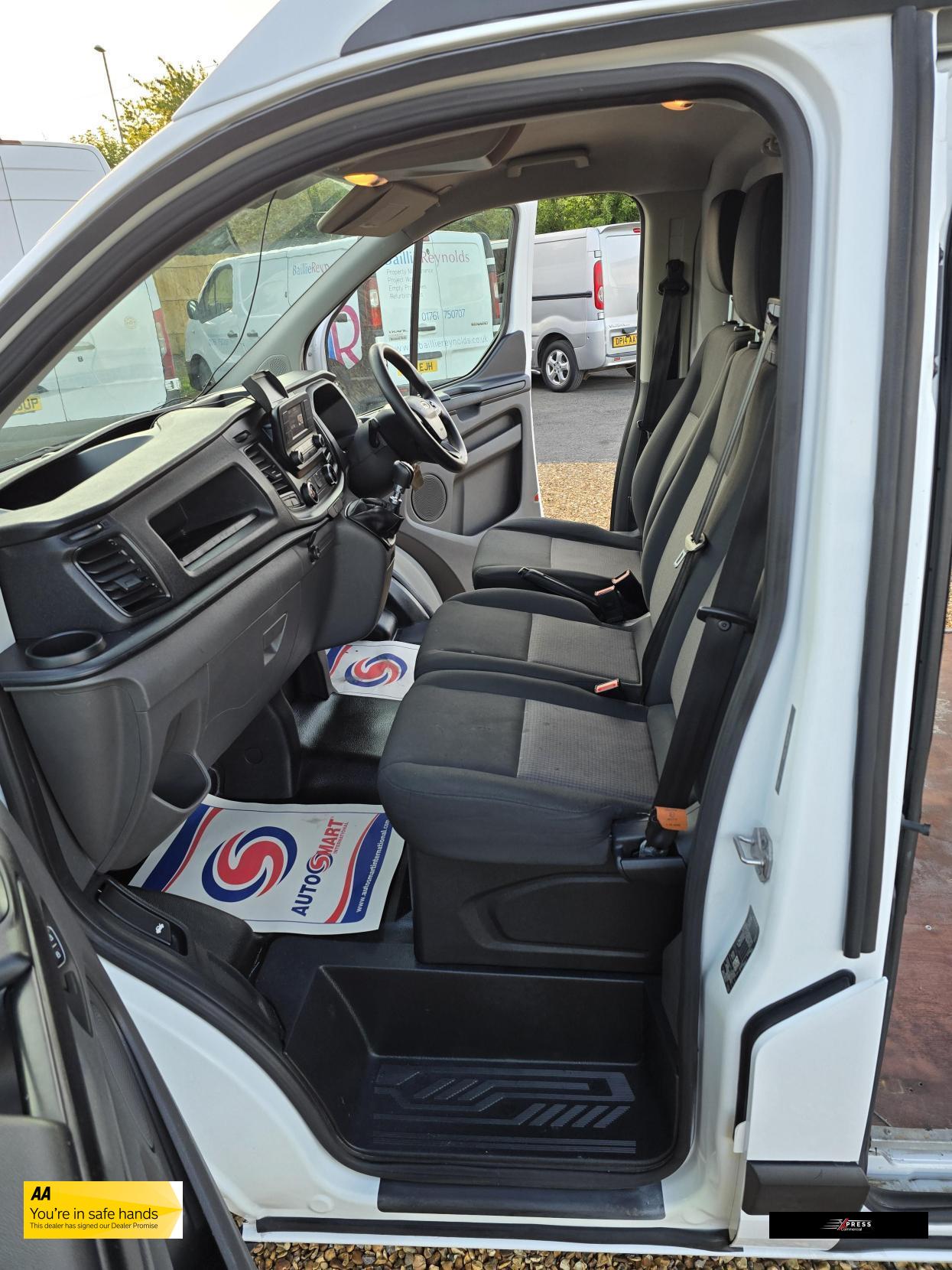 Ford Transit Custom Transit Custom 2.0 280 EcoBlue Leader Panel Van 5dr Diesel Manual L1 H2 Euro 6 (s/s) (105 ps)
