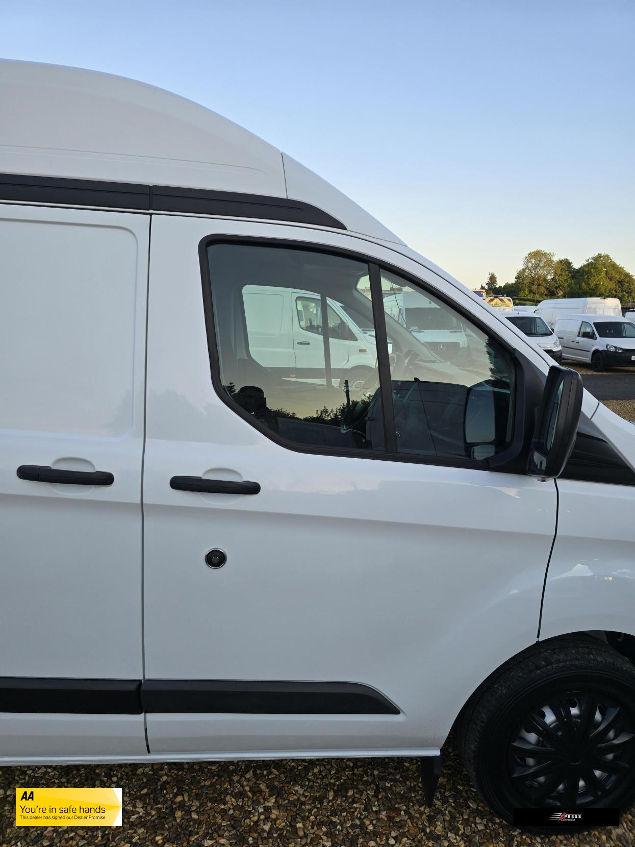 Ford Transit Custom Transit Custom 2.0 280 EcoBlue Leader Panel Van 5dr Diesel Manual L1 H2 Euro 6 (s/s) (105 ps)