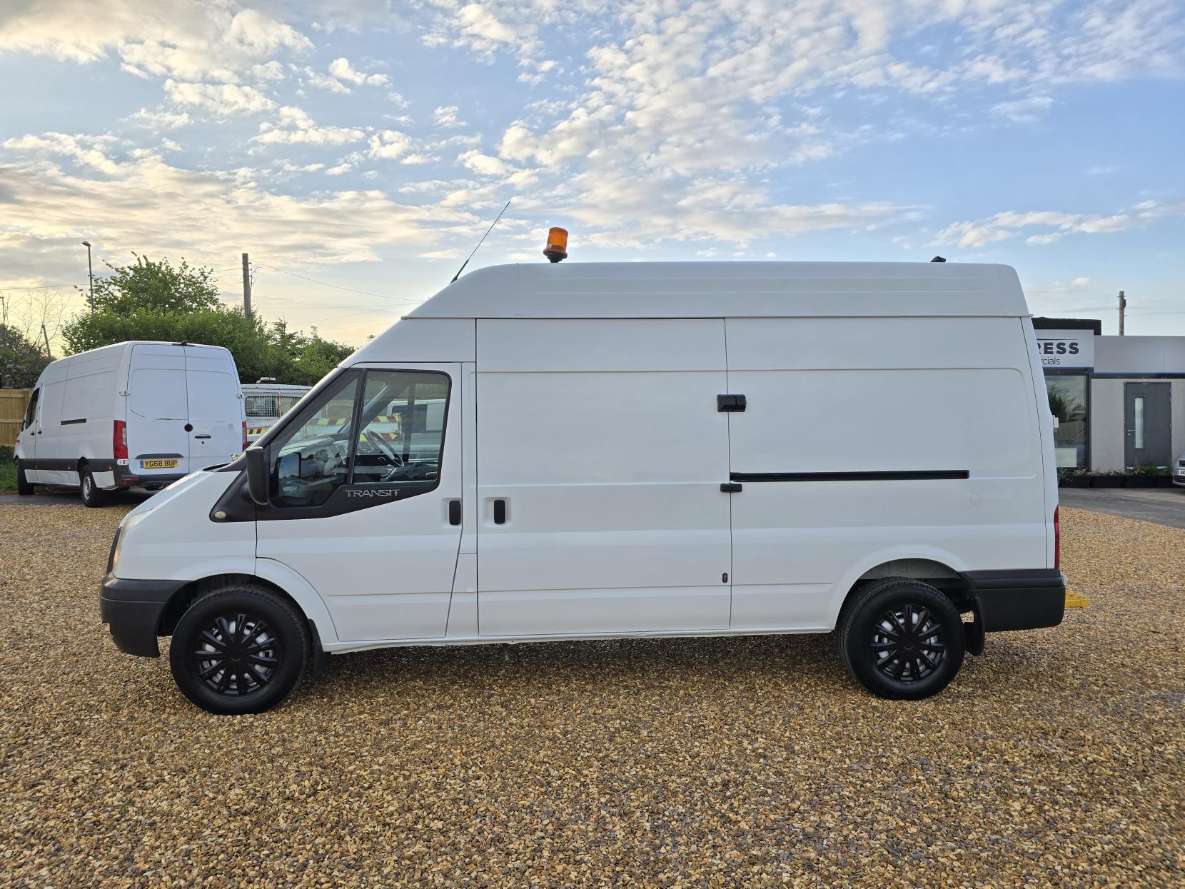 Ford Transit 2.2 TDCi 350 Panel Van 3dr Diesel Manual RWD L3 H3 (224 g/km, 98 bhp)