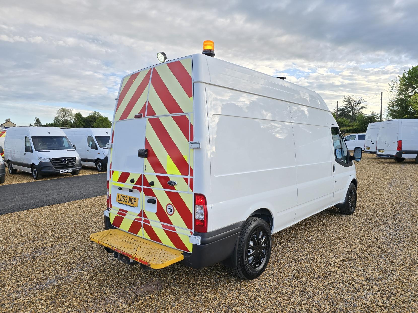 Ford Transit 2.2 TDCi 350 Panel Van 3dr Diesel Manual RWD L3 H3 (224 g/km, 98 bhp)