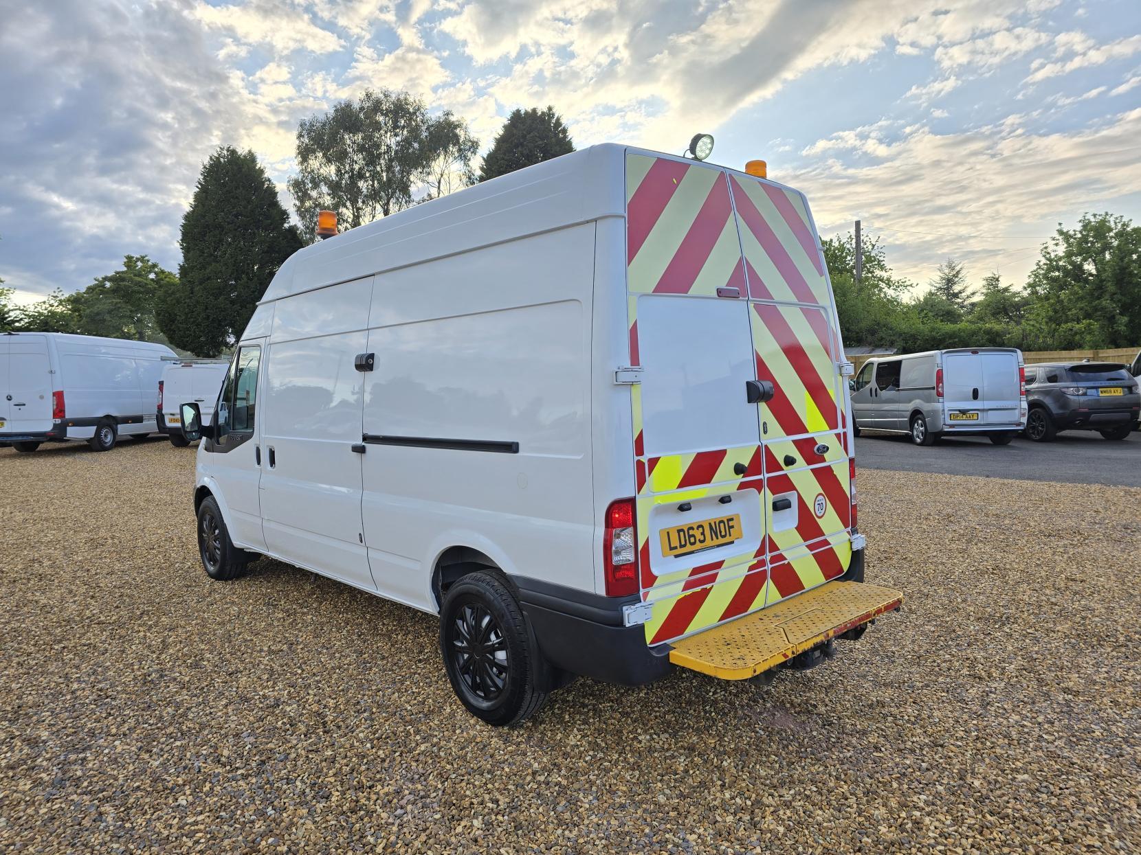 Ford Transit 2.2 TDCi 350 Panel Van 3dr Diesel Manual RWD L3 H3 (224 g/km, 98 bhp)