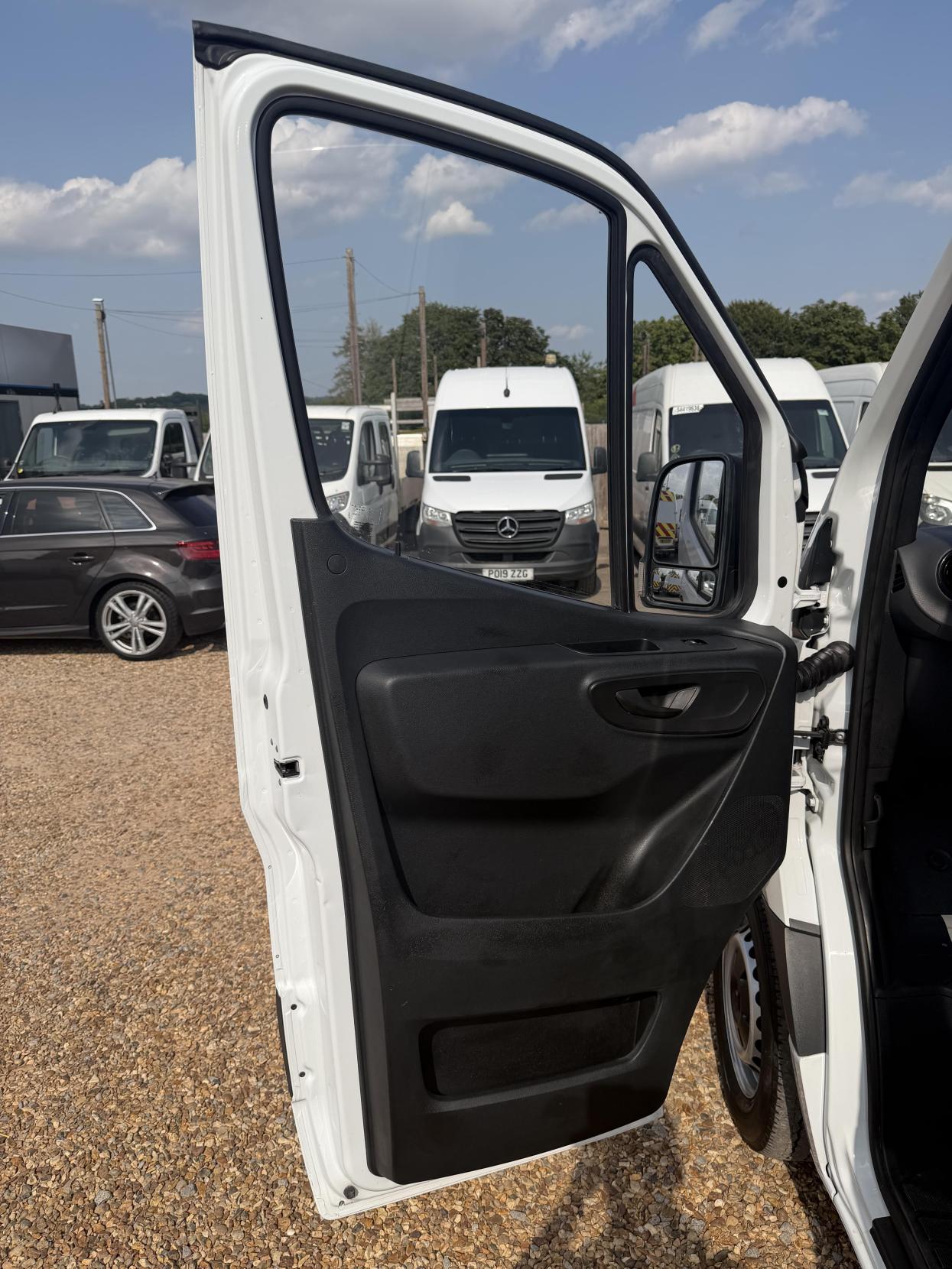 2019 Mercedes-Benz Sprinter 2.1 314 CDI Panel Van 5dr Diesel Manual FWD L2 H1 Euro 6 (143 ps) - Thumbnail 22
