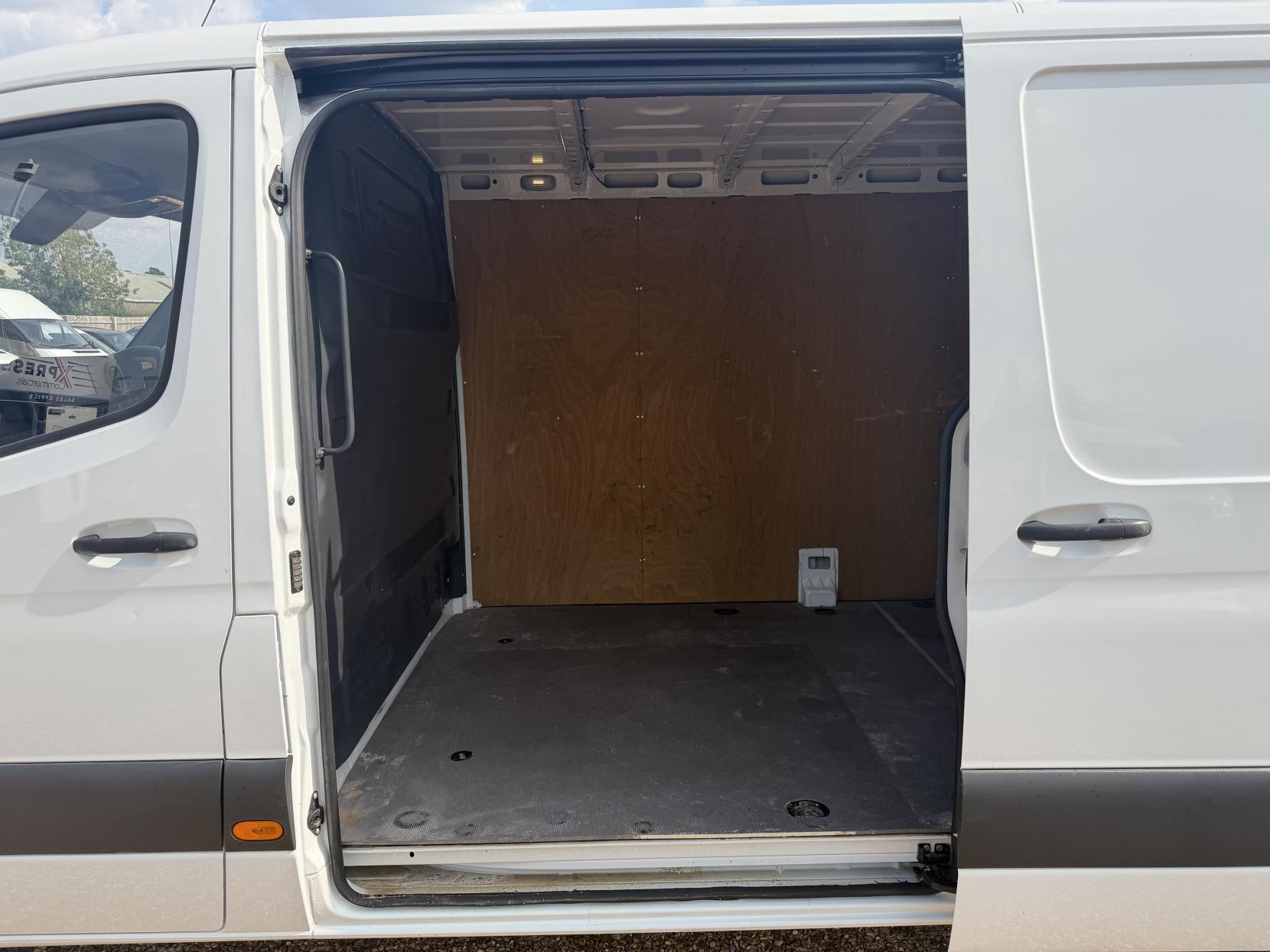 2019 Mercedes-Benz Sprinter 2.1 314 CDI Panel Van 5dr Diesel Manual FWD L2 H1 Euro 6 (143 ps) - Thumbnail 24