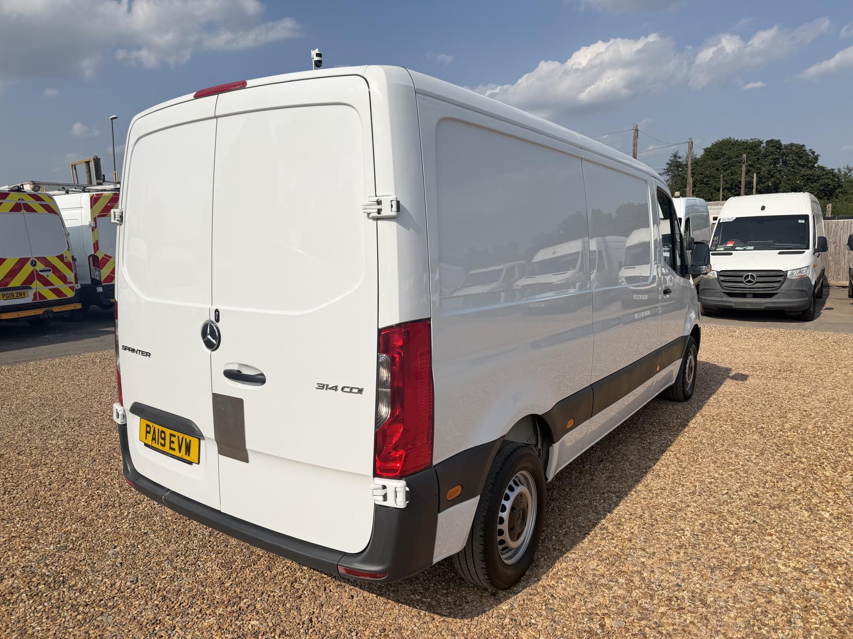 2019 Mercedes-Benz Sprinter 2.1 314 CDI Panel Van 5dr Diesel Manual FWD L2 H1 Euro 6 (143 ps) - Thumbnail 11