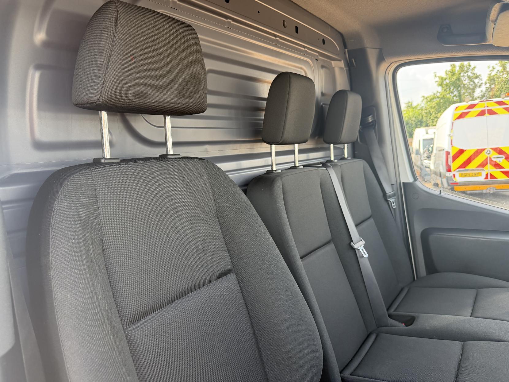 2019 Mercedes-Benz Sprinter 2.1 314 CDI Panel Van 5dr Diesel Manual FWD L2 H1 Euro 6 (143 ps) - Thumbnail 23