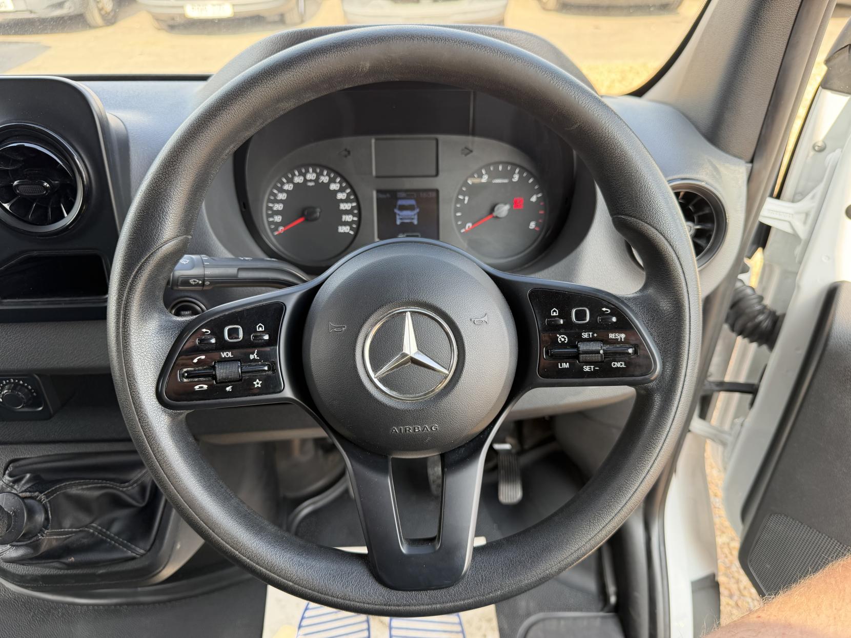 2019 Mercedes-Benz Sprinter 2.1 314 CDI Panel Van 5dr Diesel Manual FWD L2 H1 Euro 6 (143 ps) - Thumbnail 34