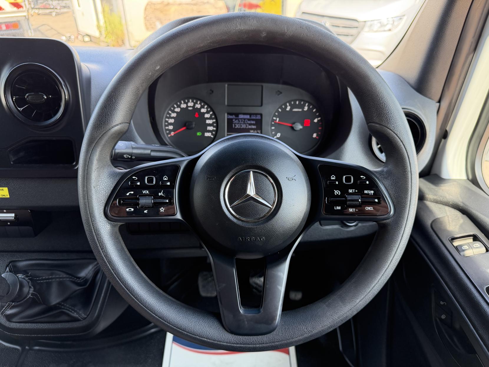 2019 Mercedes-Benz Sprinter 2.1 316 CDI Panel Van 5dr Diesel Manual RWD L2 H2 Euro 6 (163 ps) - Thumbnail 24