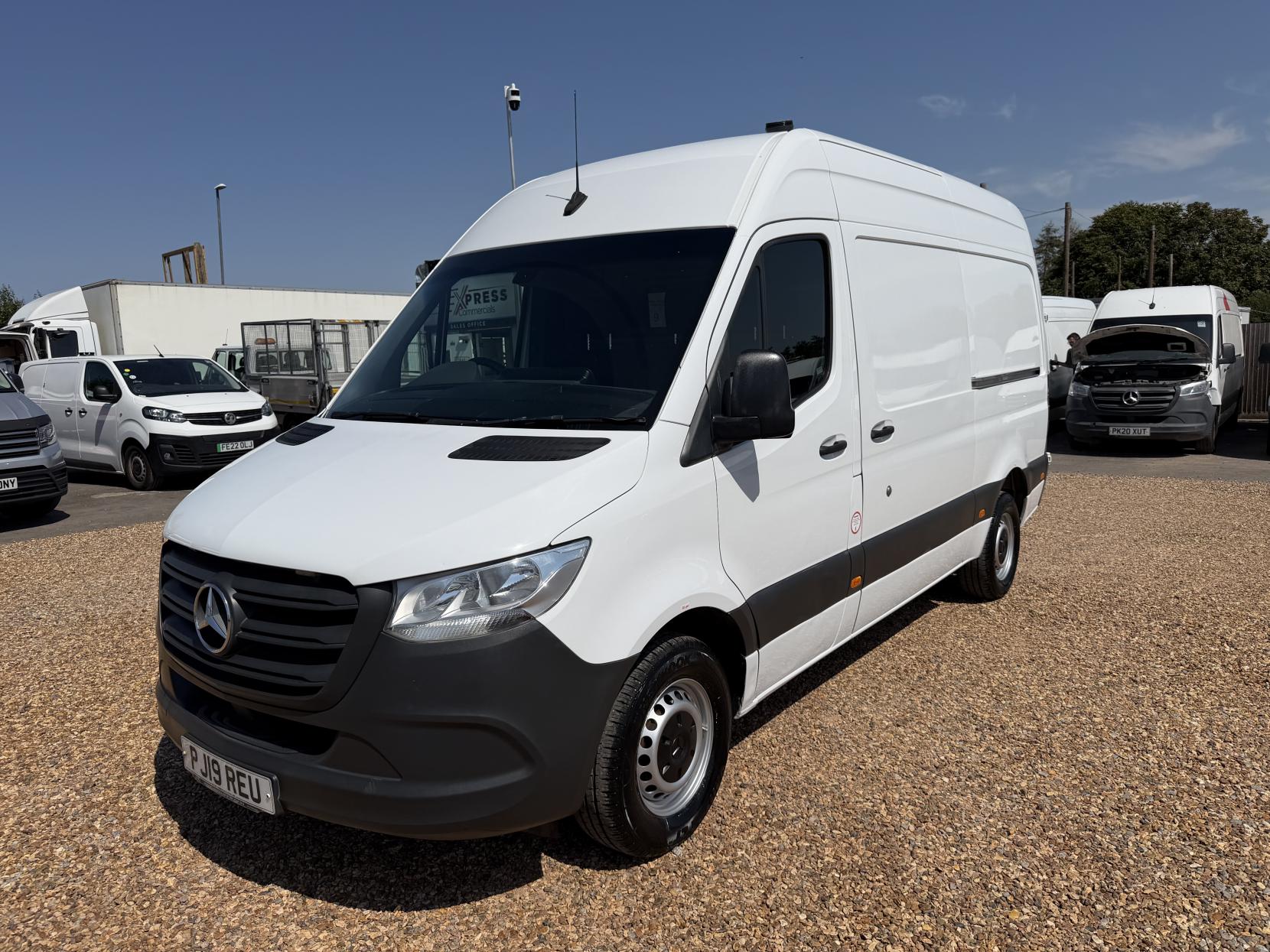 2019 Mercedes-Benz Sprinter 2.1 316 CDI Panel Van 5dr Diesel Manual RWD L2 H2 Euro 6 (163 ps) - Thumbnail 7
