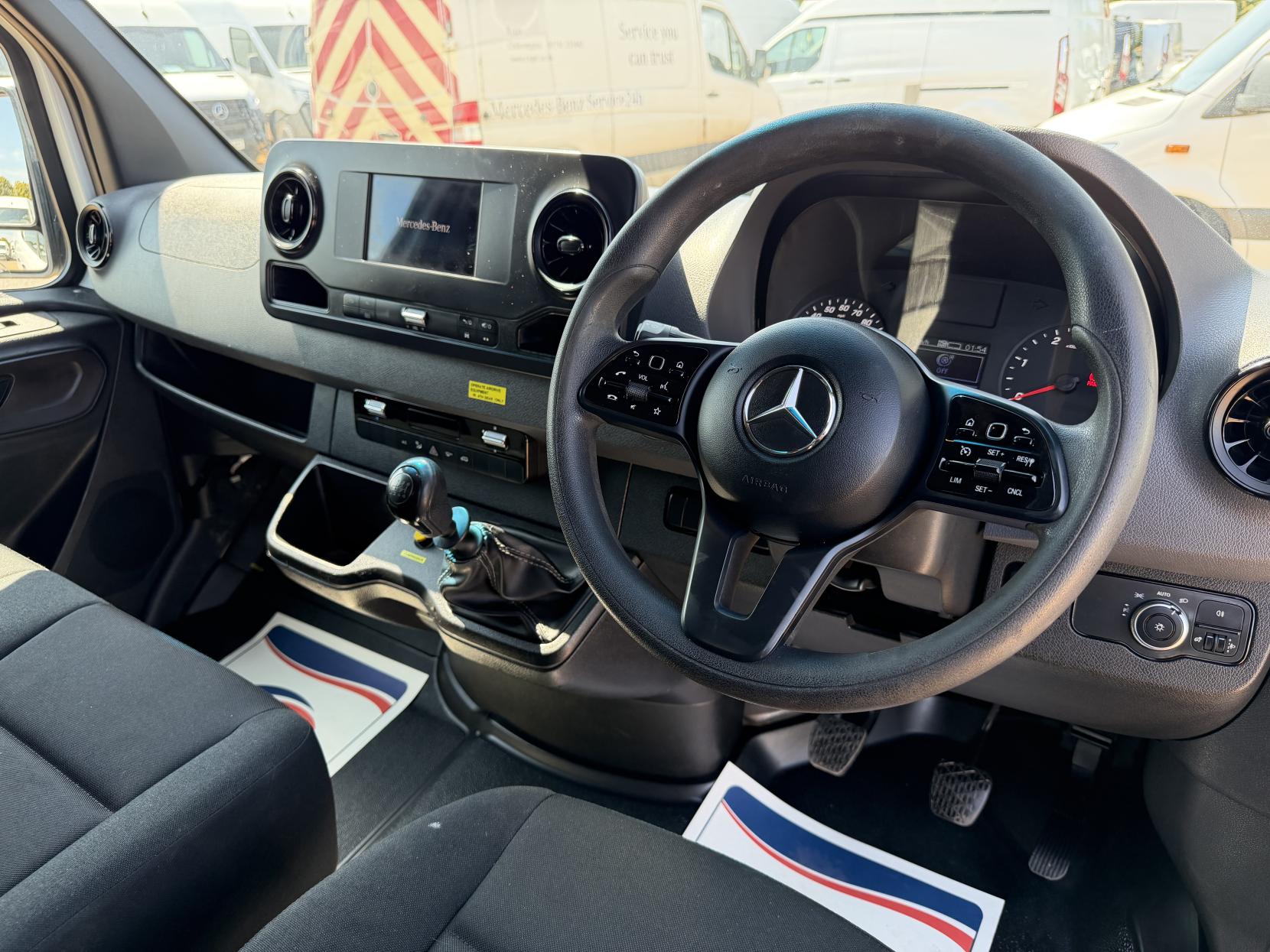 2019 Mercedes-Benz Sprinter 2.1 316 CDI Panel Van 5dr Diesel Manual RWD L2 H2 Euro 6 (163 ps) - Thumbnail 2