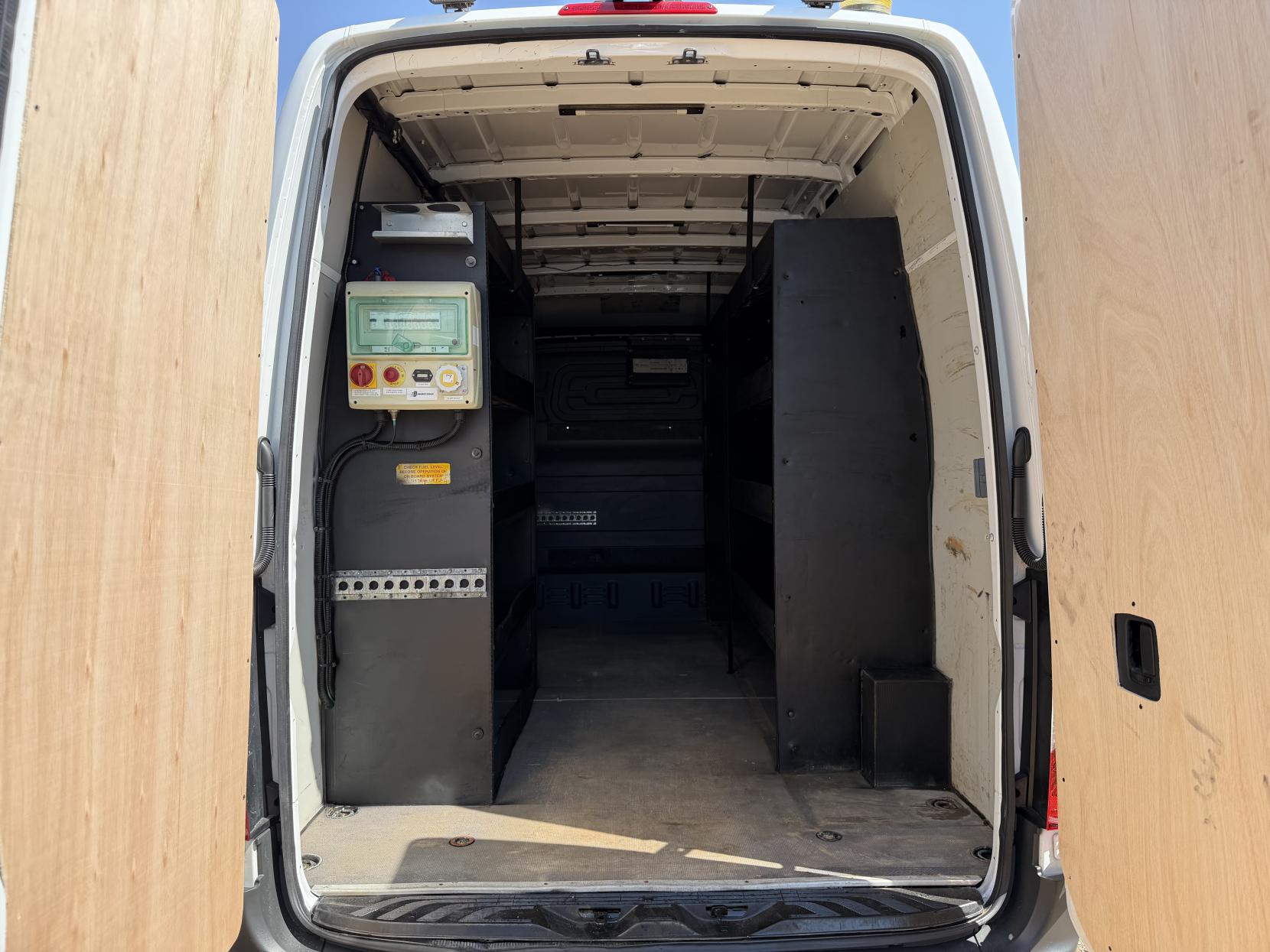 2019 Mercedes-Benz Sprinter 2.1 316 CDI Panel Van 5dr Diesel Manual RWD L2 H2 Euro 6 (163 ps) - Thumbnail 3