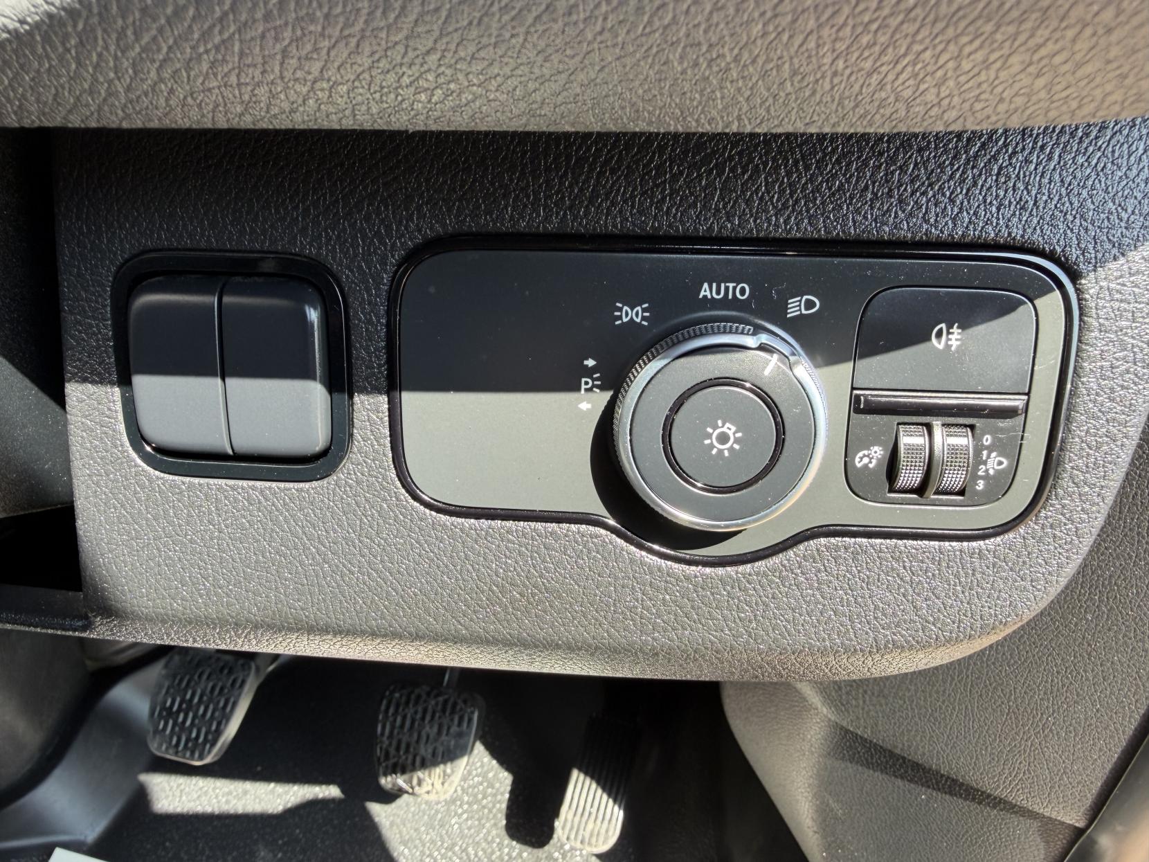 2019 Mercedes-Benz Sprinter 2.1 316 CDI Panel Van 5dr Diesel Manual RWD L2 H2 Euro 6 (163 ps) - Thumbnail 19