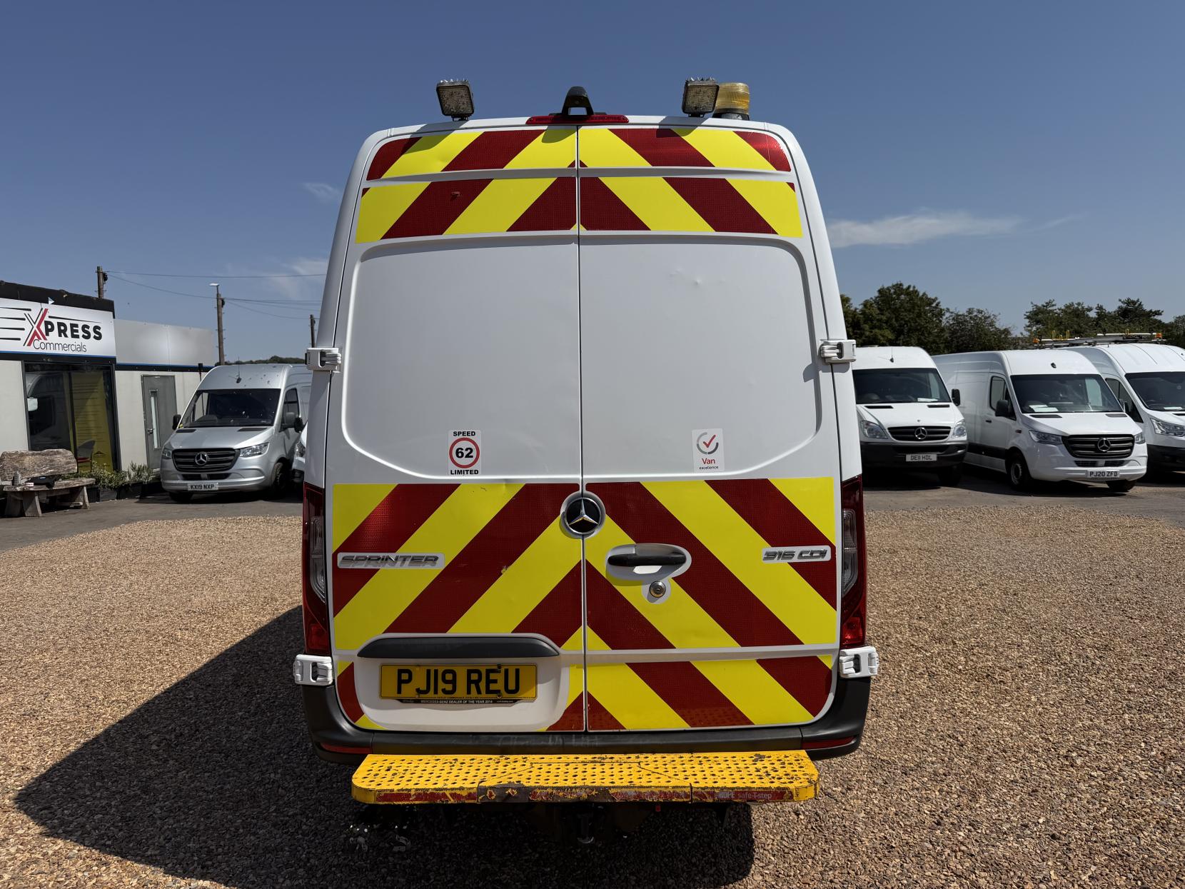 2019 Mercedes-Benz Sprinter 2.1 316 CDI Panel Van 5dr Diesel Manual RWD L2 H2 Euro 6 (163 ps) - Thumbnail 10