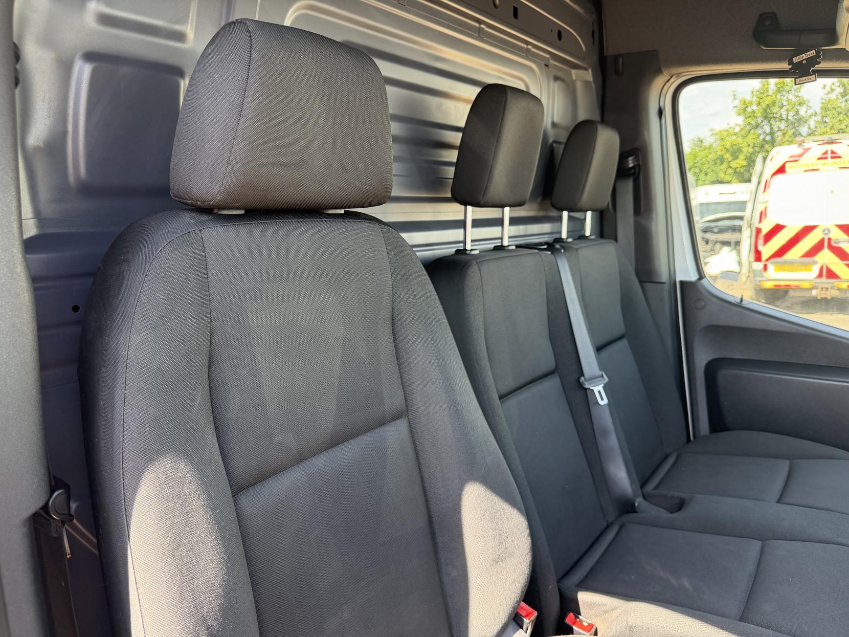 2020 Mercedes-Benz Sprinter 2.1 314 CDI Panel Van 5dr Diesel Manual RWD L3 H2 Euro 6 (143 ps) - Thumbnail 15