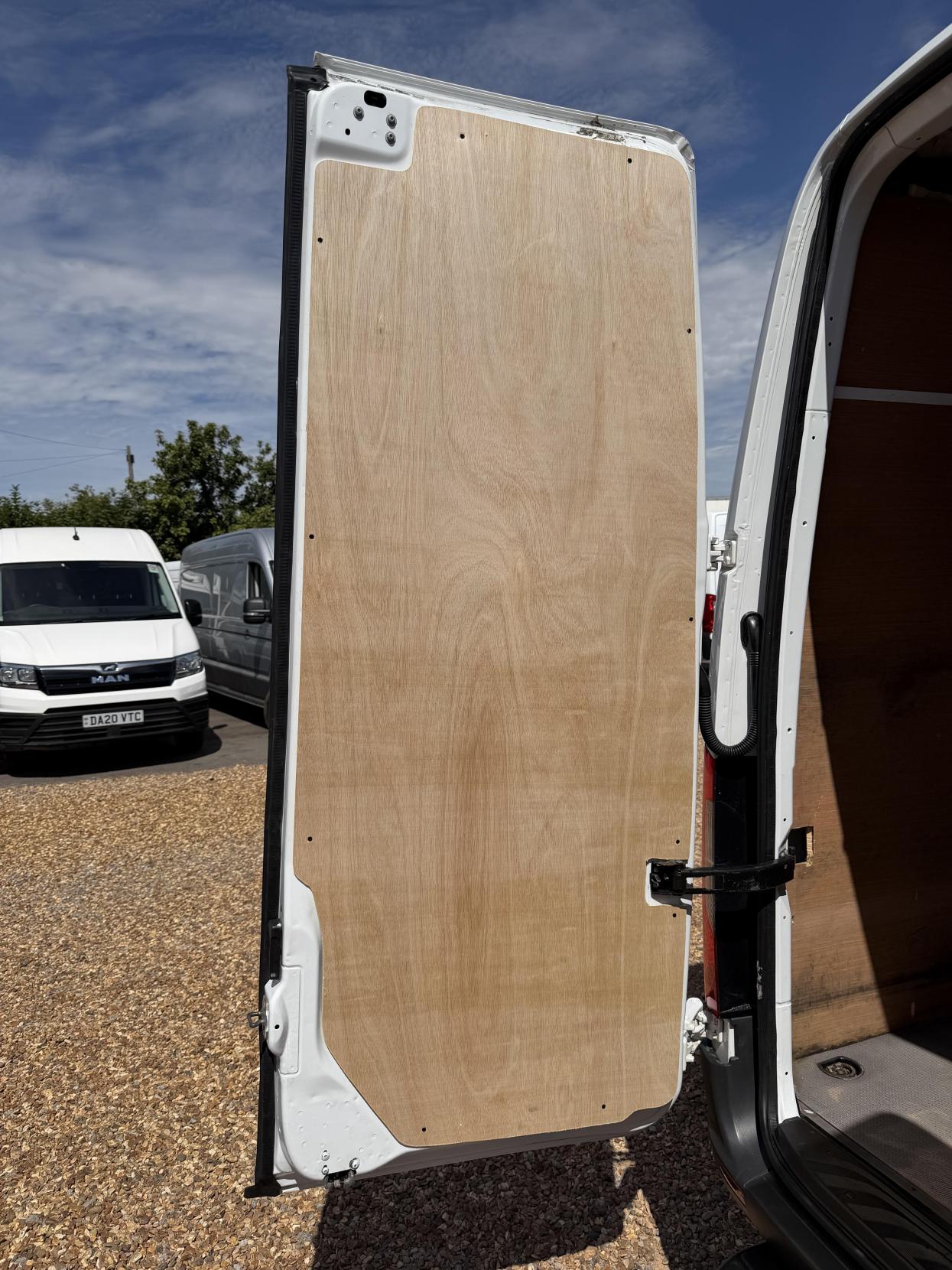 2020 Mercedes-Benz Sprinter 2.1 314 CDI Panel Van 5dr Diesel Manual RWD L3 H2 Euro 6 (143 ps) - Thumbnail 37
