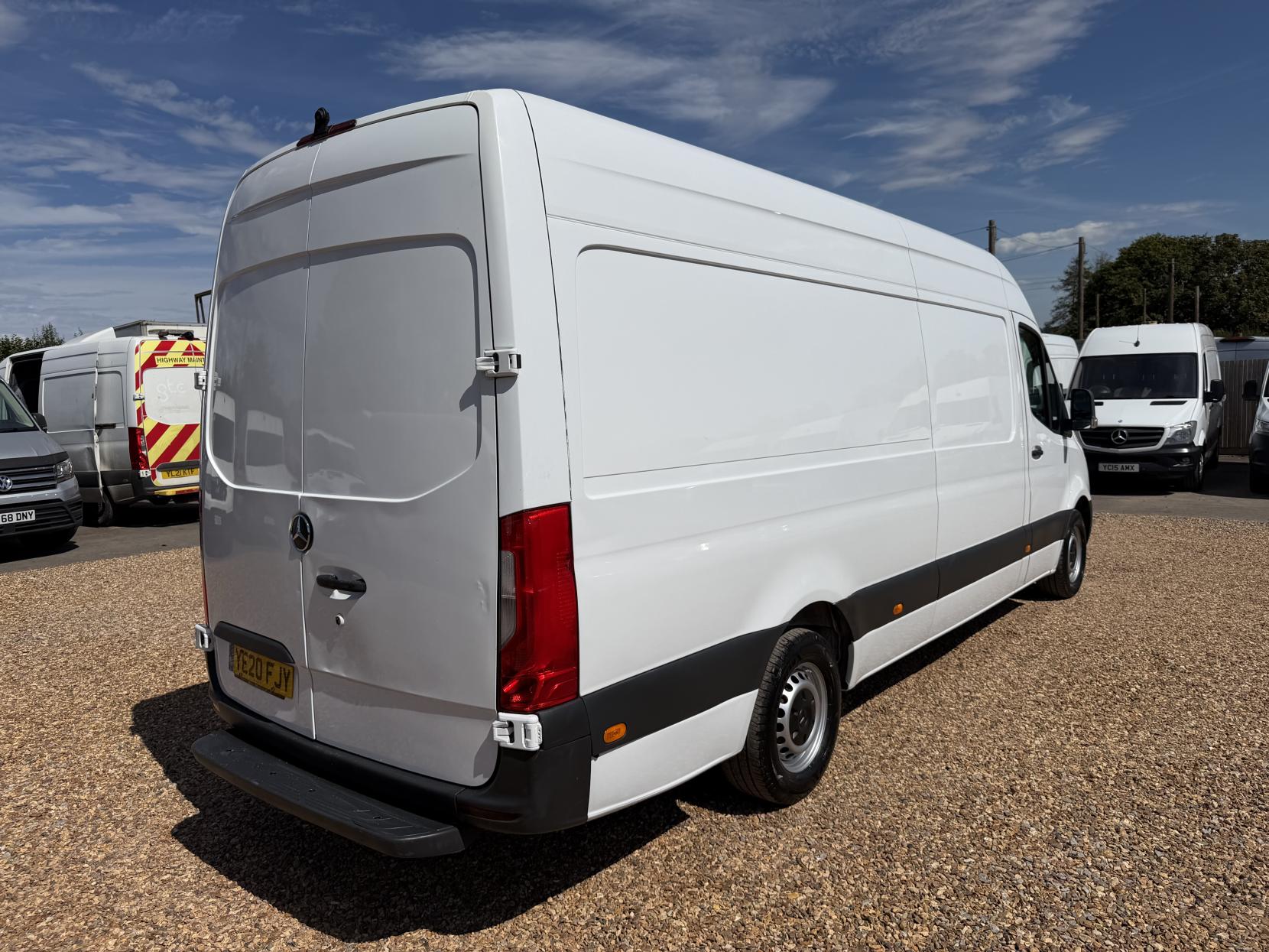 2020 Mercedes-Benz Sprinter 2.1 314 CDI Panel Van 5dr Diesel Manual RWD L3 H2 Euro 6 (143 ps) - Thumbnail 11