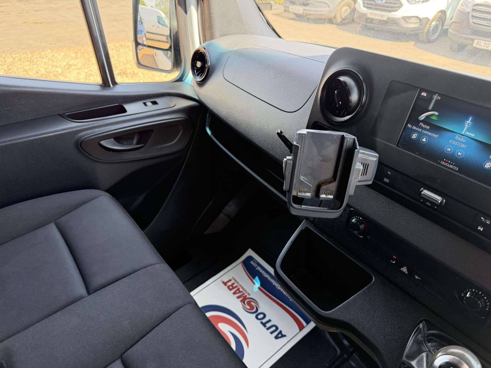2020 Mercedes-Benz Sprinter 2.1 314 CDI Panel Van 5dr Diesel Manual RWD L3 H2 Euro 6 (143 ps) - Thumbnail 16
