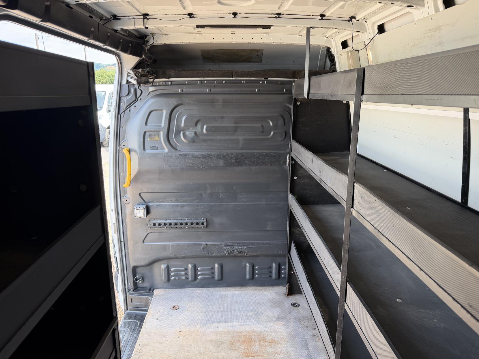 2019 Mercedes-Benz Sprinter 2.1 316 CDI Panel Van 5dr Diesel Manual RWD L2 H2 Euro 6 (163 ps) - Thumbnail 27