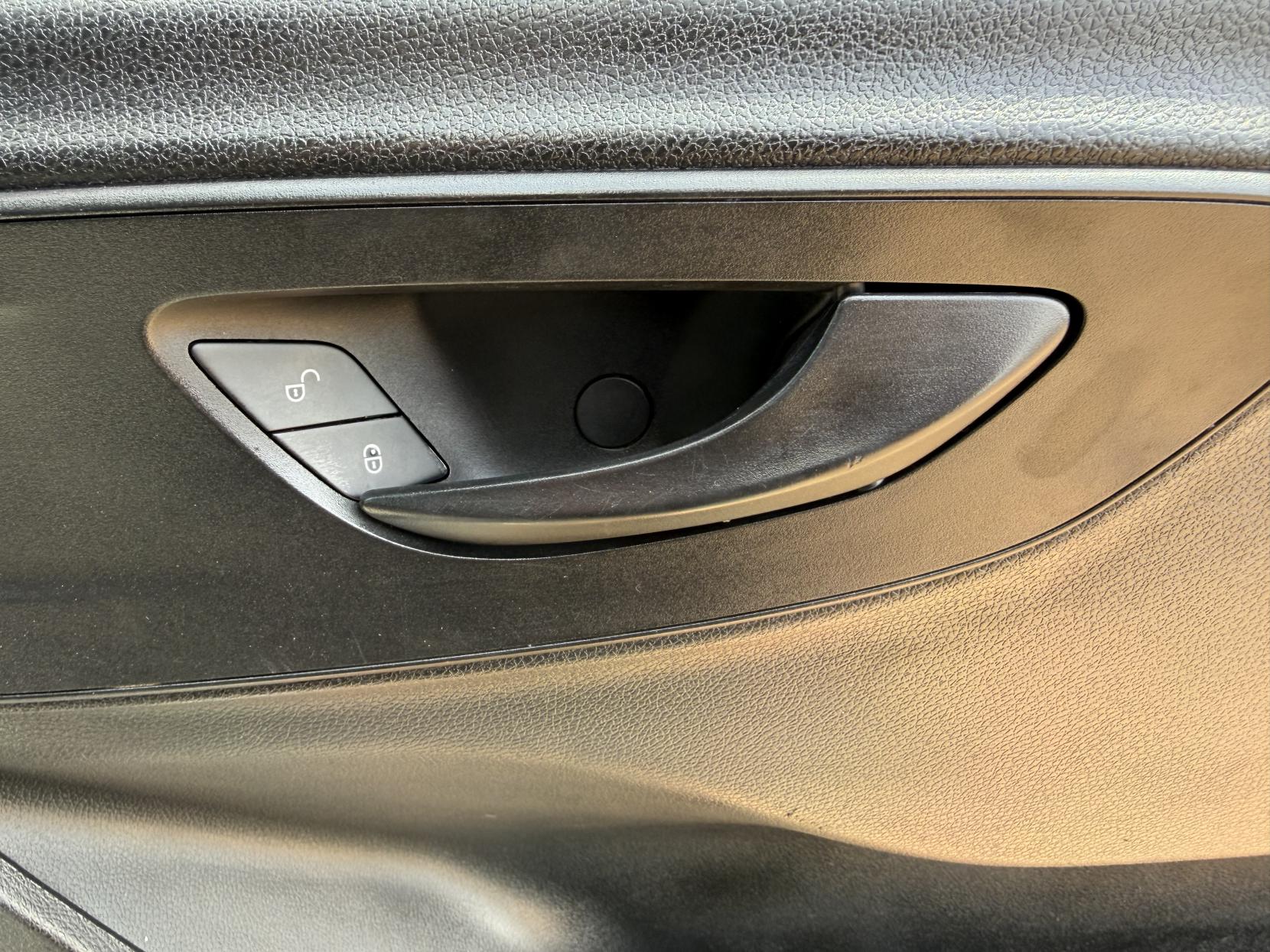 2019 Mercedes-Benz Sprinter 2.1 316 CDI Panel Van 5dr Diesel Manual RWD L2 H2 Euro 6 (163 ps) - Thumbnail 38