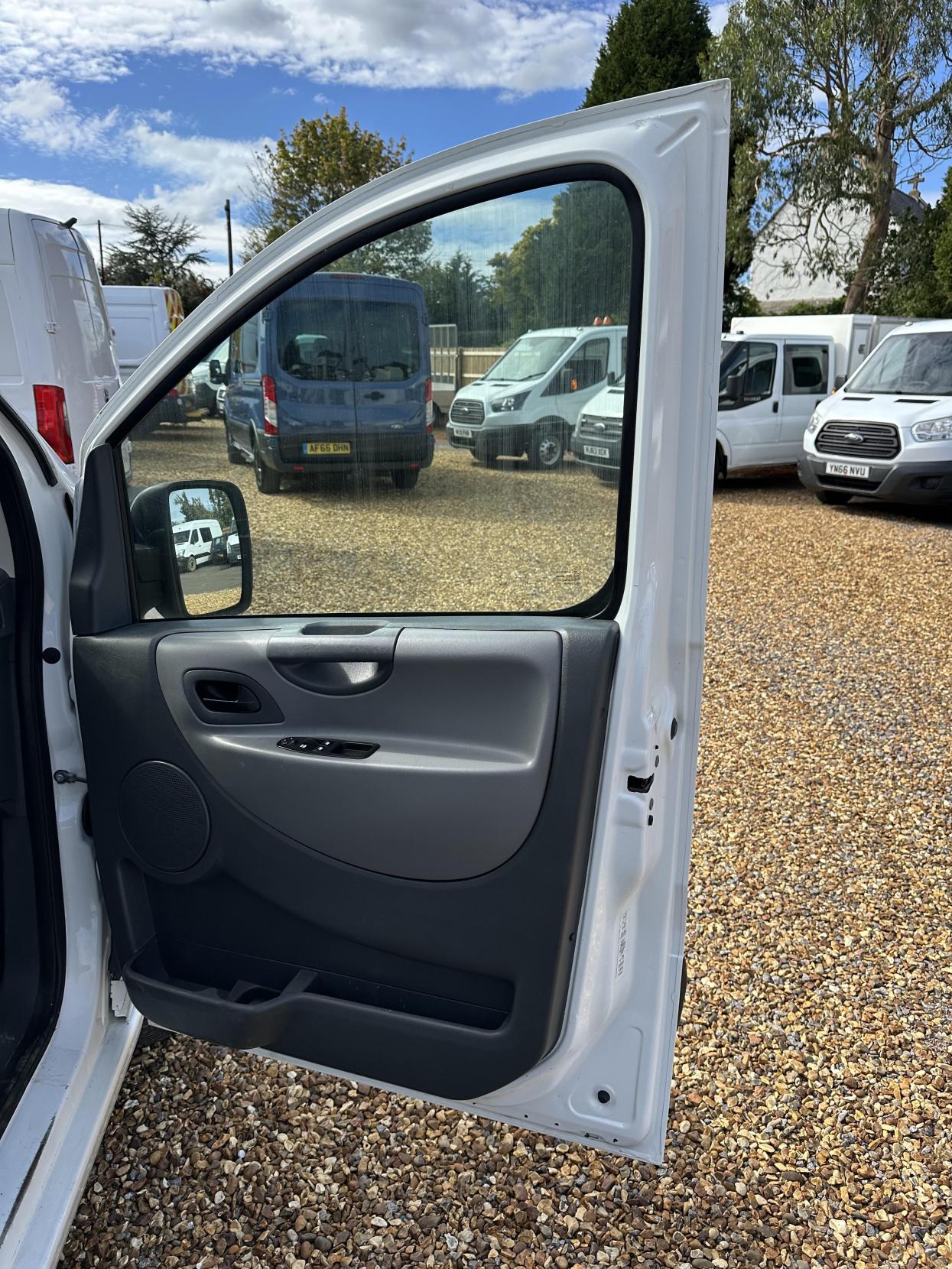 Peugeot Expert 2.0 HDi Professional Panel Van 4dr Diesel Manual L1 H1 (194 g/km, 120 bhp)