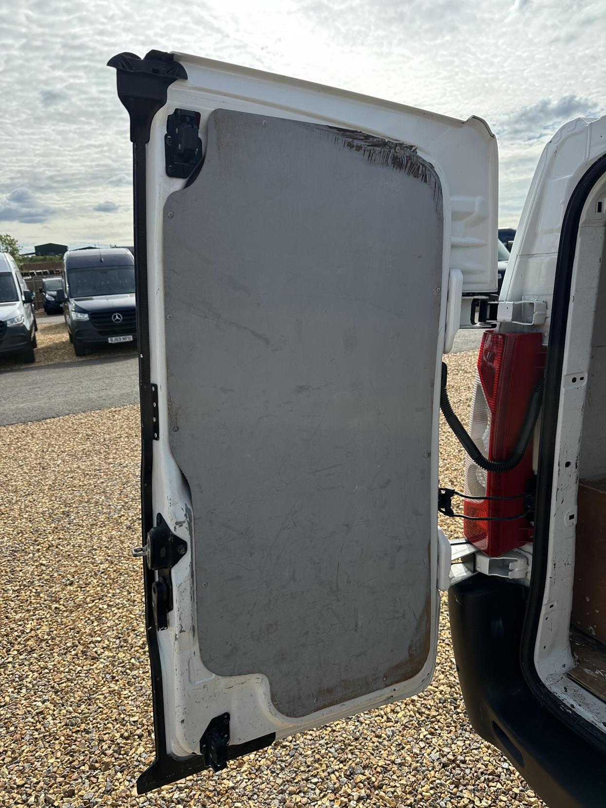 Peugeot Expert 2.0 HDi Professional Panel Van 4dr Diesel Manual L1 H1 (194 g/km, 120 bhp)