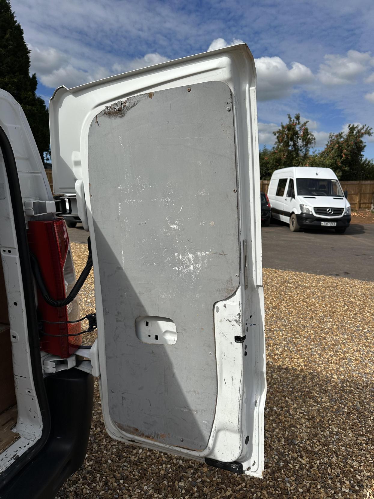 Peugeot Expert 2.0 HDi Professional Panel Van 4dr Diesel Manual L1 H1 (194 g/km, 120 bhp)