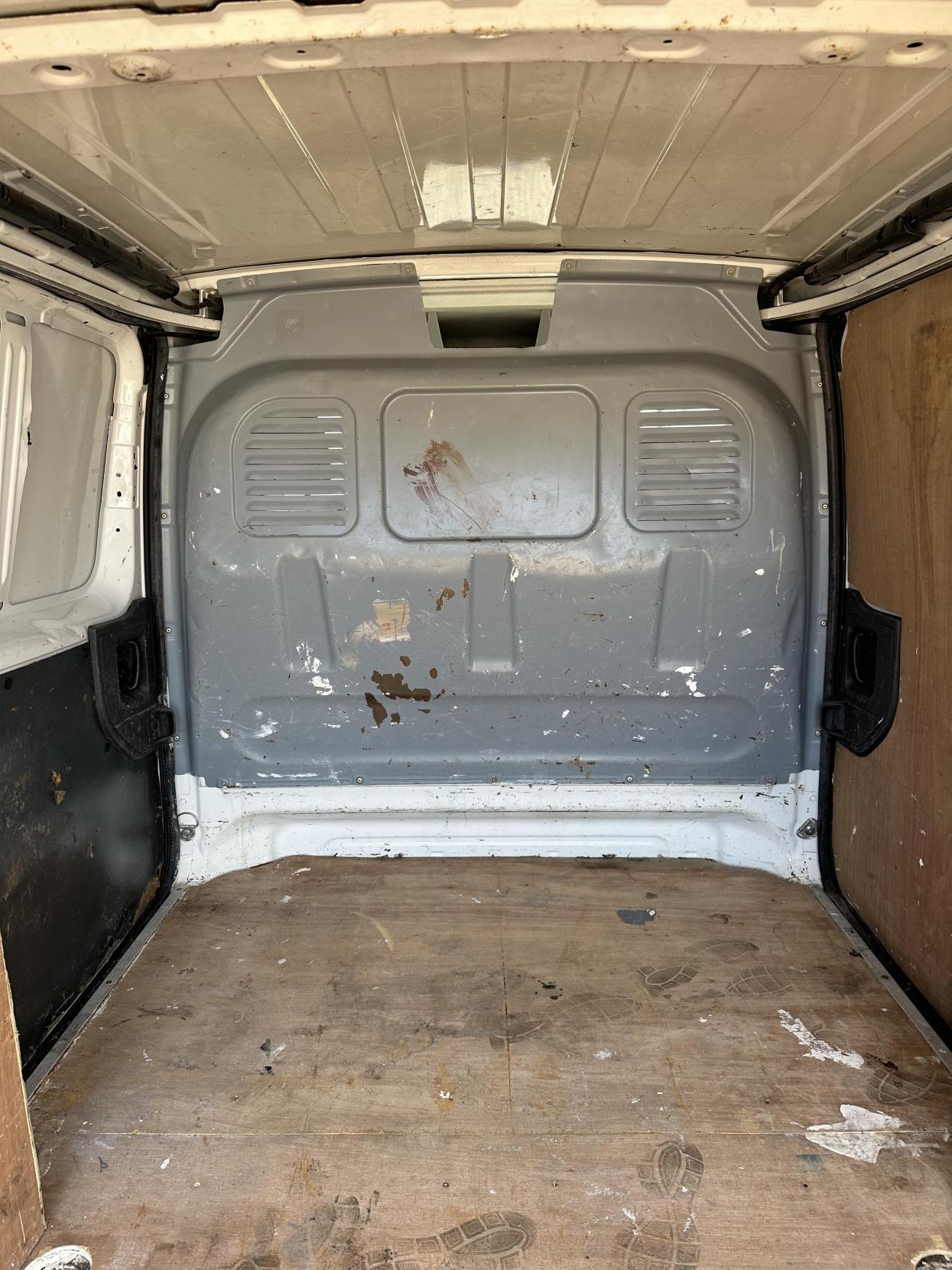 Peugeot Expert 2.0 HDi Professional Panel Van 4dr Diesel Manual L1 H1 (194 g/km, 120 bhp)