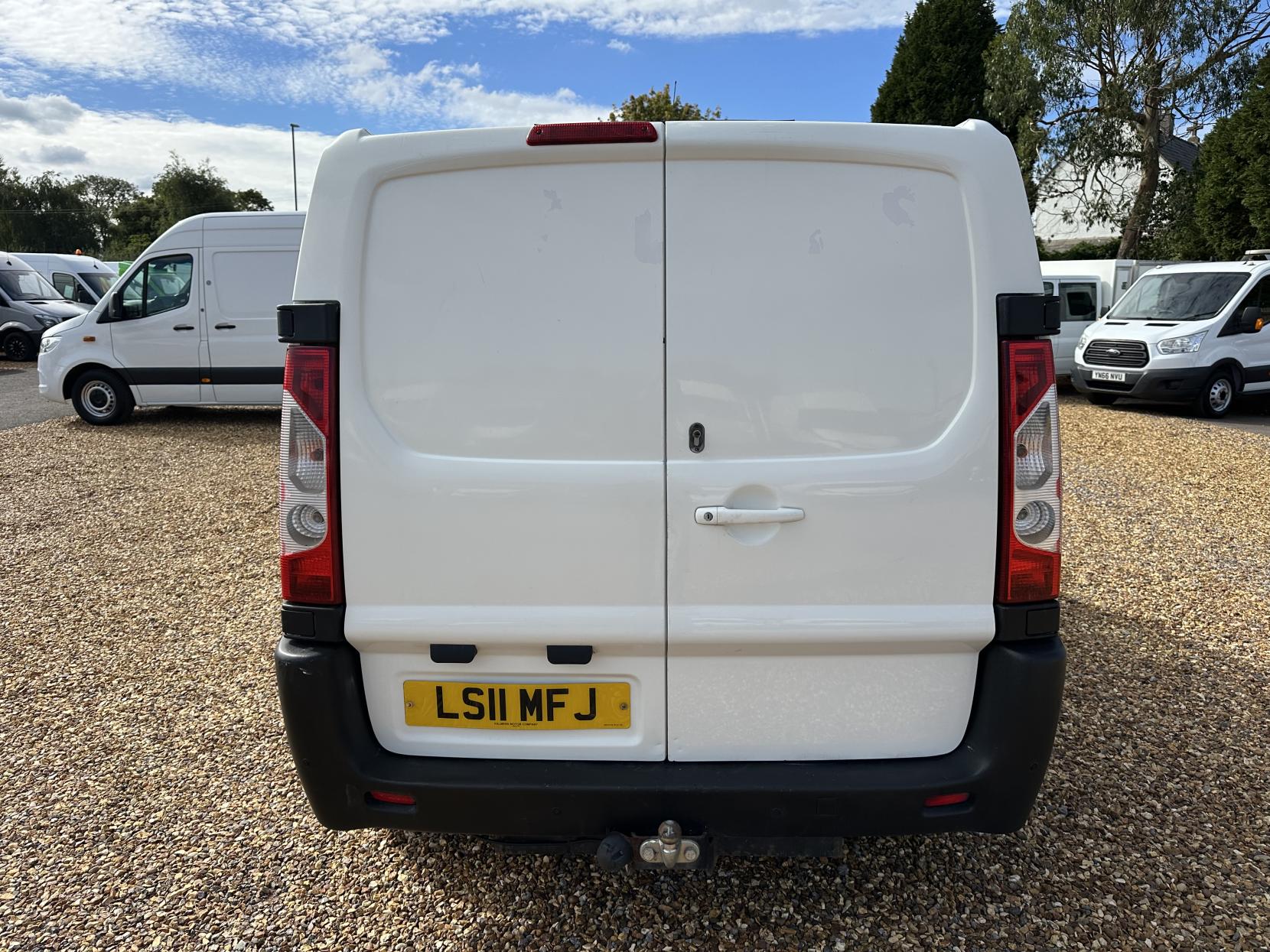 Peugeot Expert 2.0 HDi Professional Panel Van 4dr Diesel Manual L1 H1 (194 g/km, 120 bhp)
