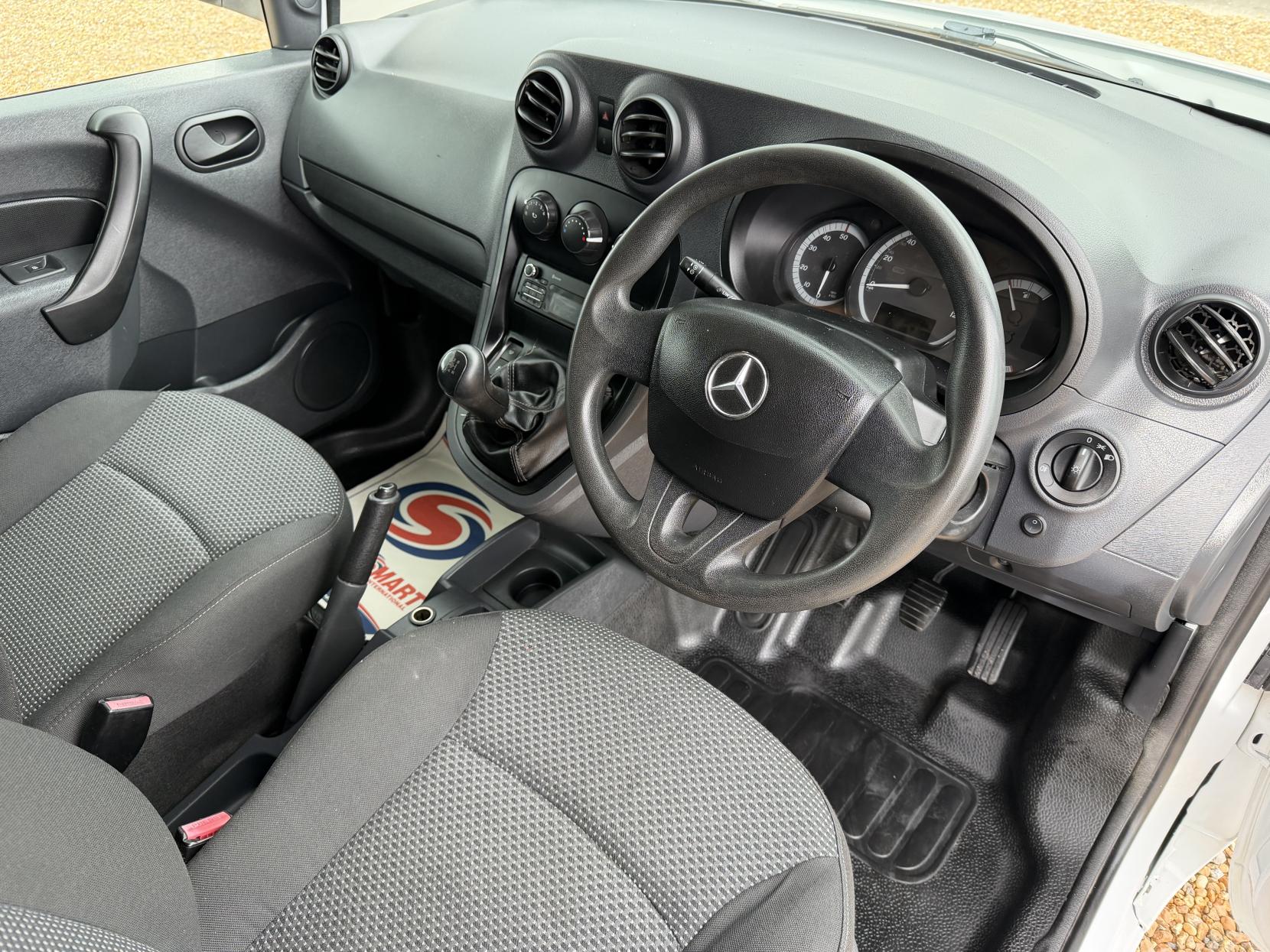 2017 Mercedes-Benz Citan 1.5 109 CDI BlueEfficiency Panel Van 6dr Diesel Manual L3 Euro 5 (s/s) (90 ps) - Thumbnail 2