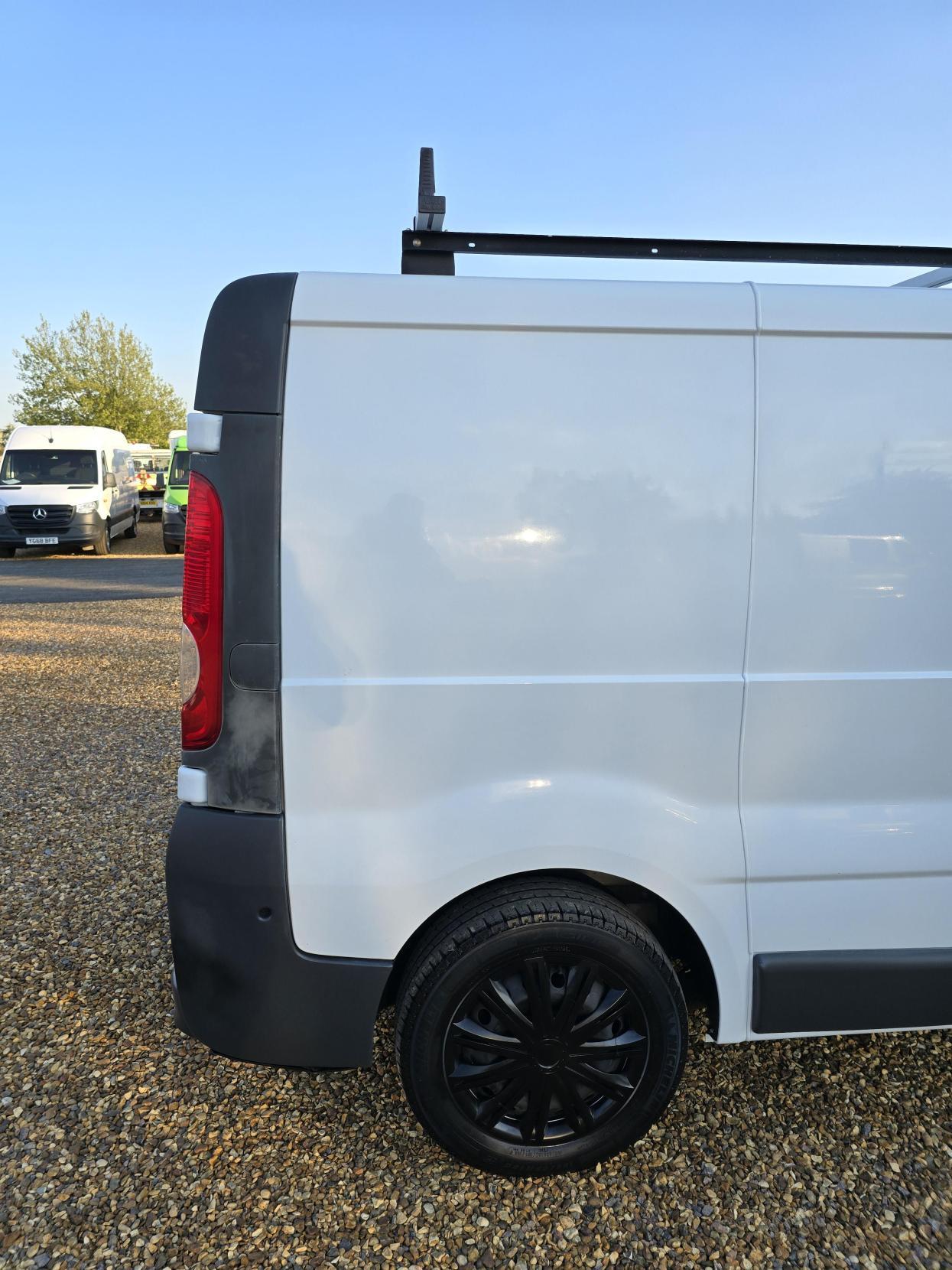 Vauxhall Vivaro 2.0 2700 CDTi ecoFLEX Panel Van 4dr Diesel Manual FWD L1 (185 g/km, 89 bhp)