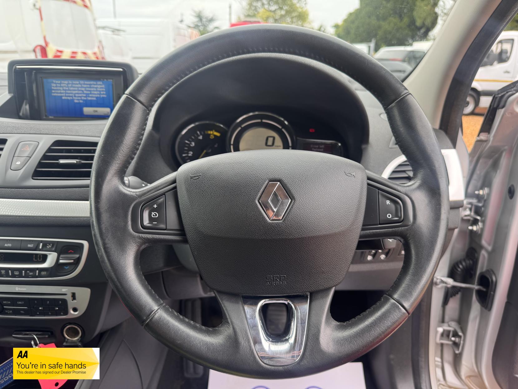 Renault Megane 1.5 dCi ENERGY Dynamique TomTom Sport Tourer 5dr Diesel Manual Euro 5 (s/s) (110 ps)